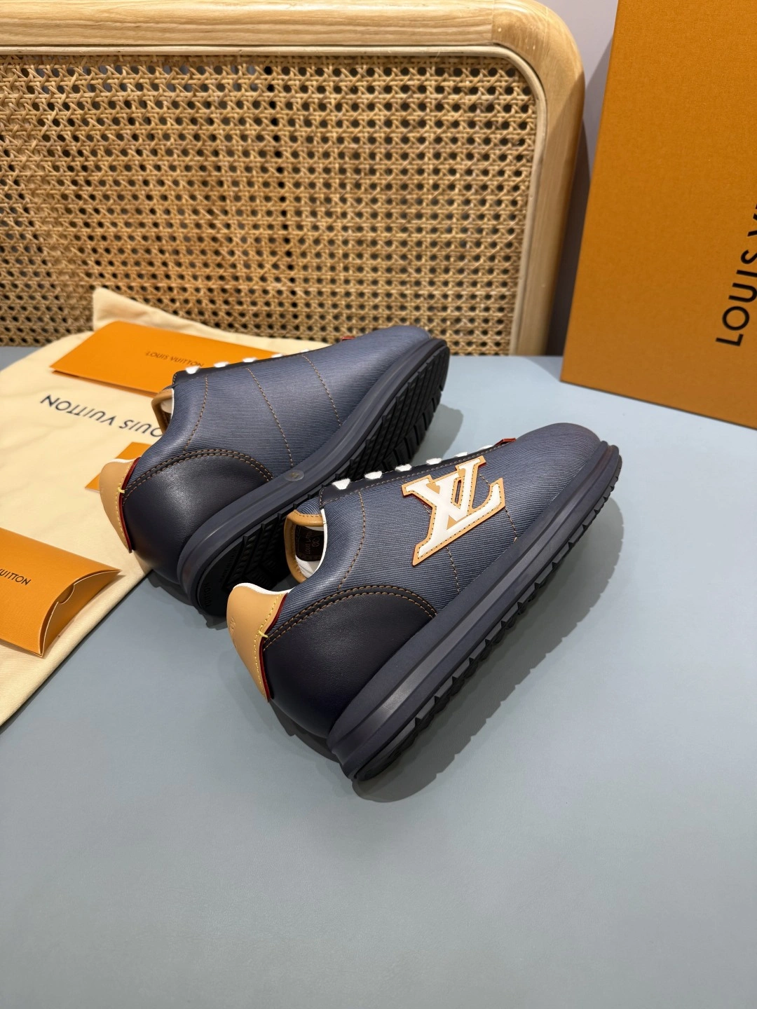 OOBB-- 8V 1AIKHY L×NIGO goatskin item:E-X430L0321B