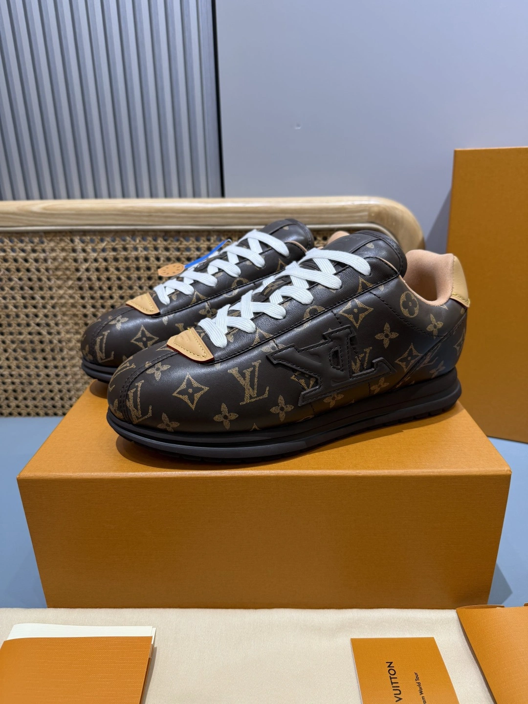 OOBB-- 8V 1AIKVR  1AIKV7 L×NIGO goatskin item:E-X430L0322B