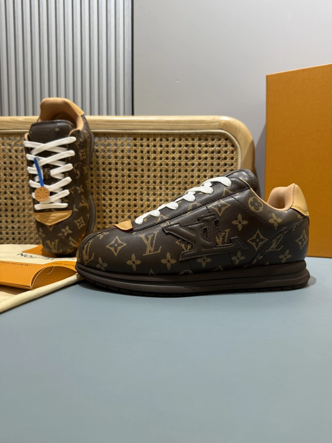 OOBB-- 8V 1AIKVR  1AIKV7 L×NIGO goatskin item:E-X430L0322B