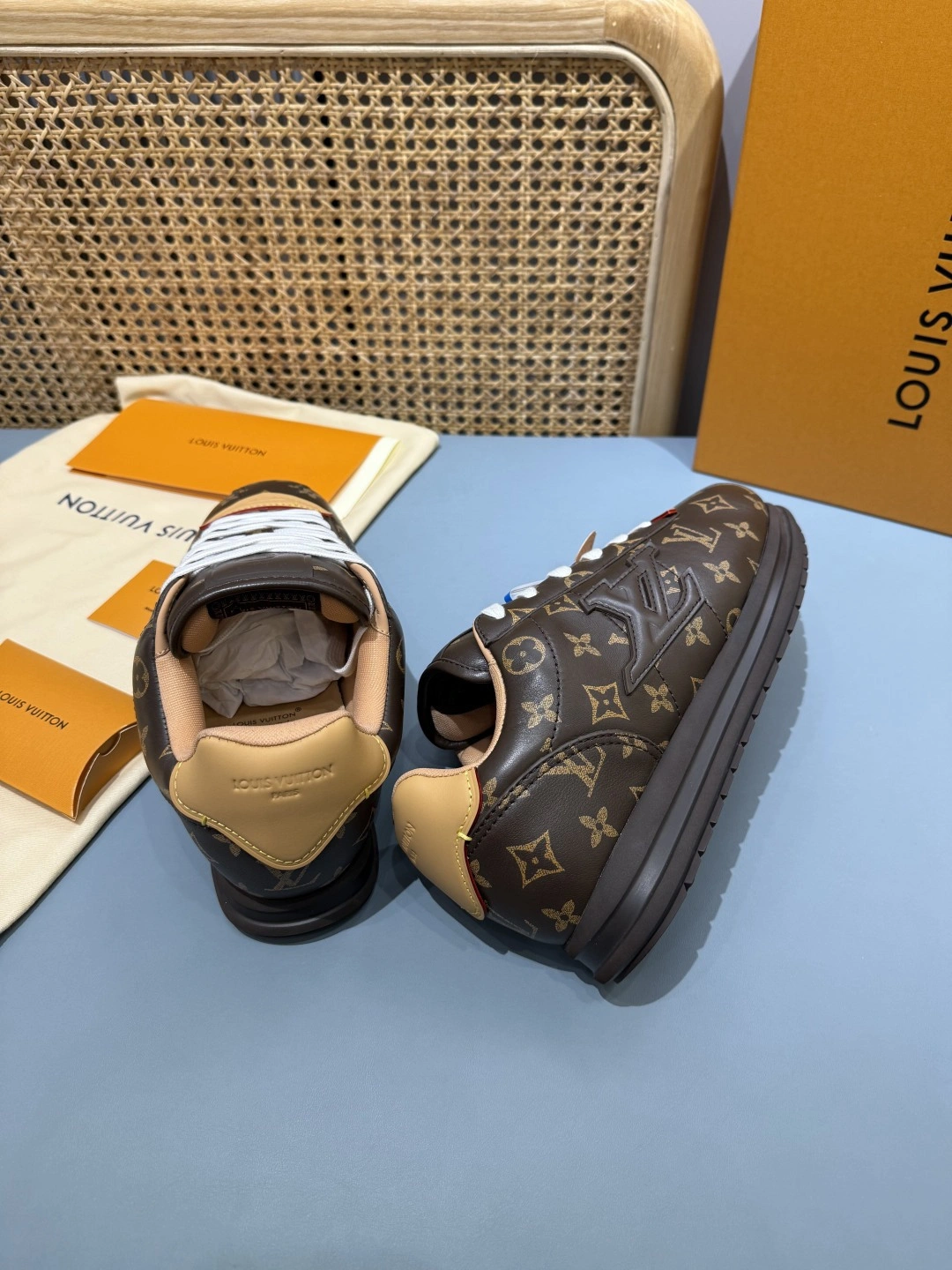 OOBB-- 8V 1AIKVR  1AIKV7 L×NIGO goatskin item:E-X430L0322B