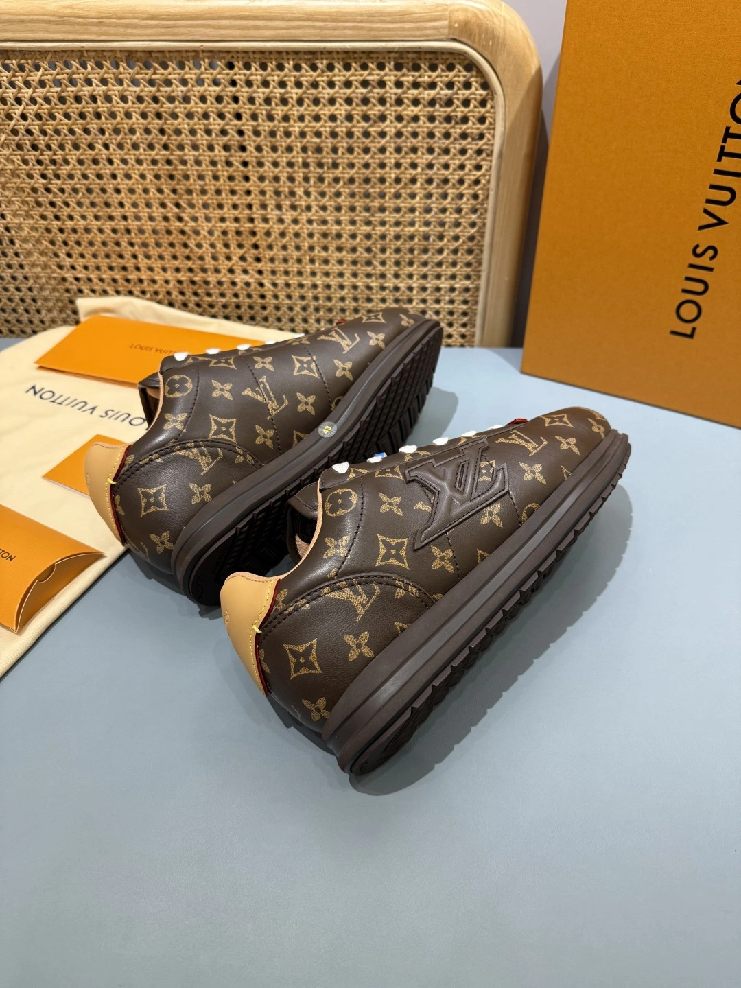 OOBB-- 8V 1AIKVR  1AIKV7 L×NIGO goatskin item:E-X430L0322B