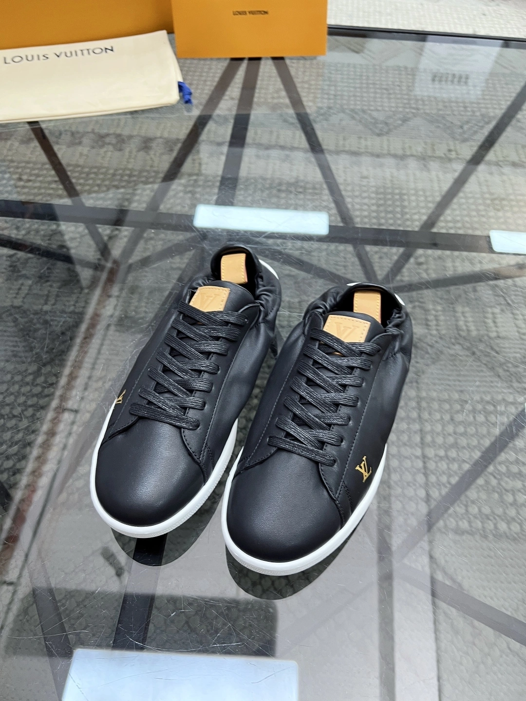 OOBB-- 8V 1AILGQ cowhide item:E-X000H0820