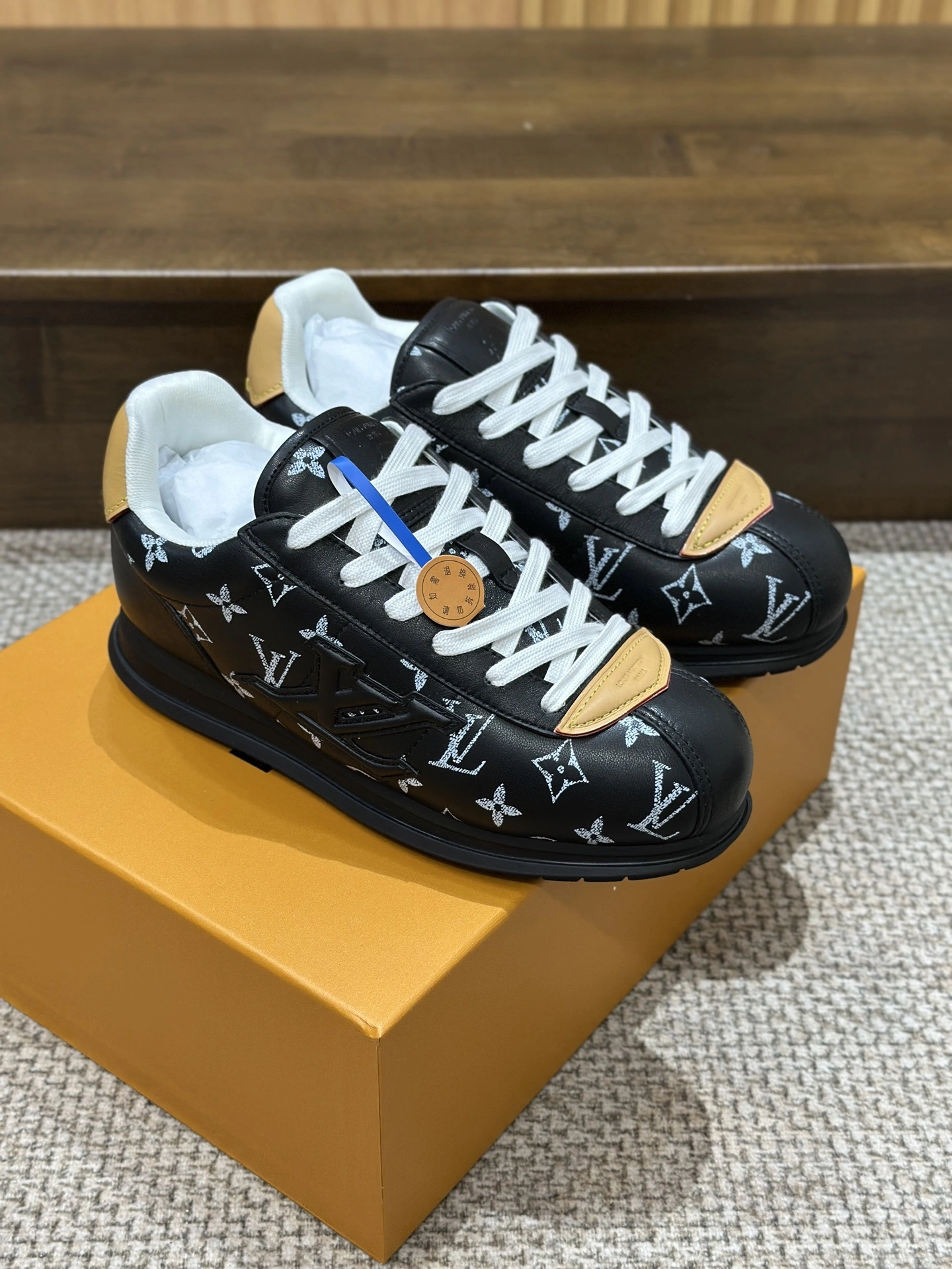 OOBB-- 8V 1AINRR sheepskin item:F-X000A0103B