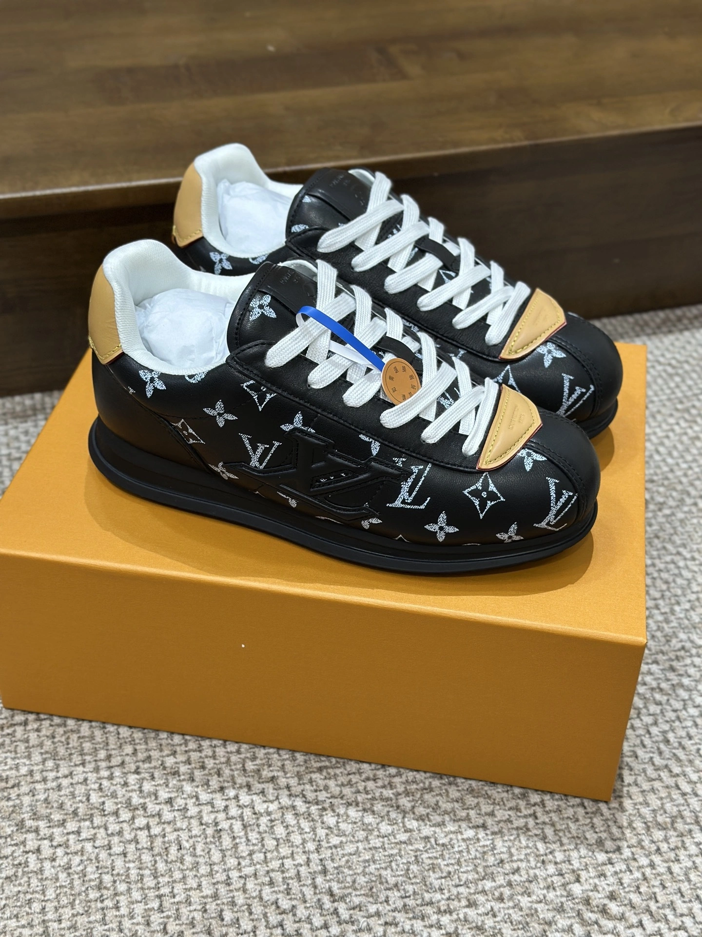 OOBB-- 8V 1AINRR sheepskin item:F-X000A0103B