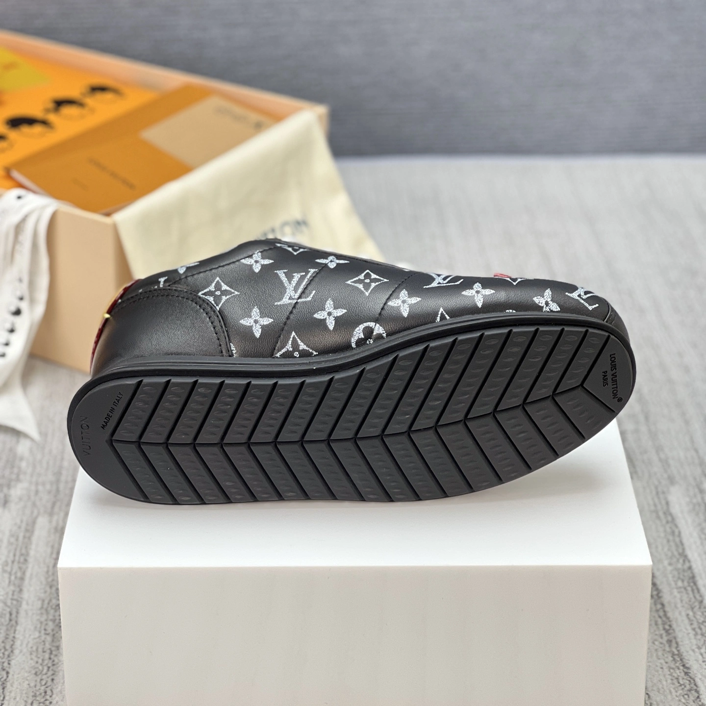 OOBB-- 8V 1AINSH Calfskin sheepskin item:F-X000A0106B