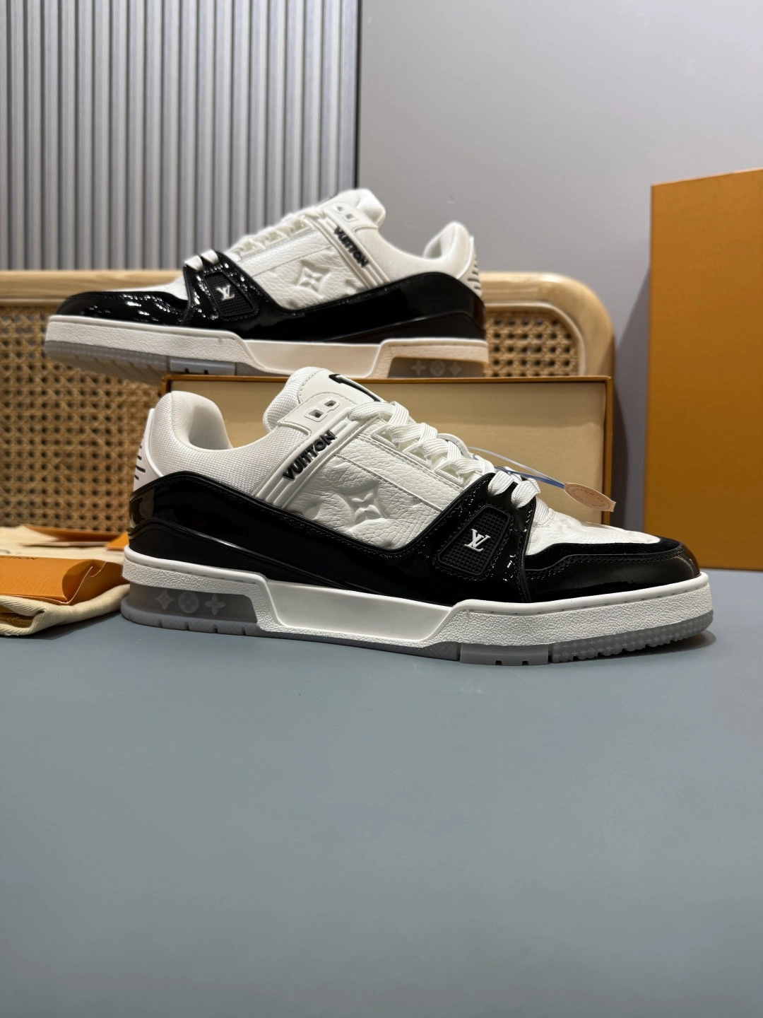 OOBB-- 8V 1AJ128  1AJCJD Trainer cowhide item:E-X430L0303B