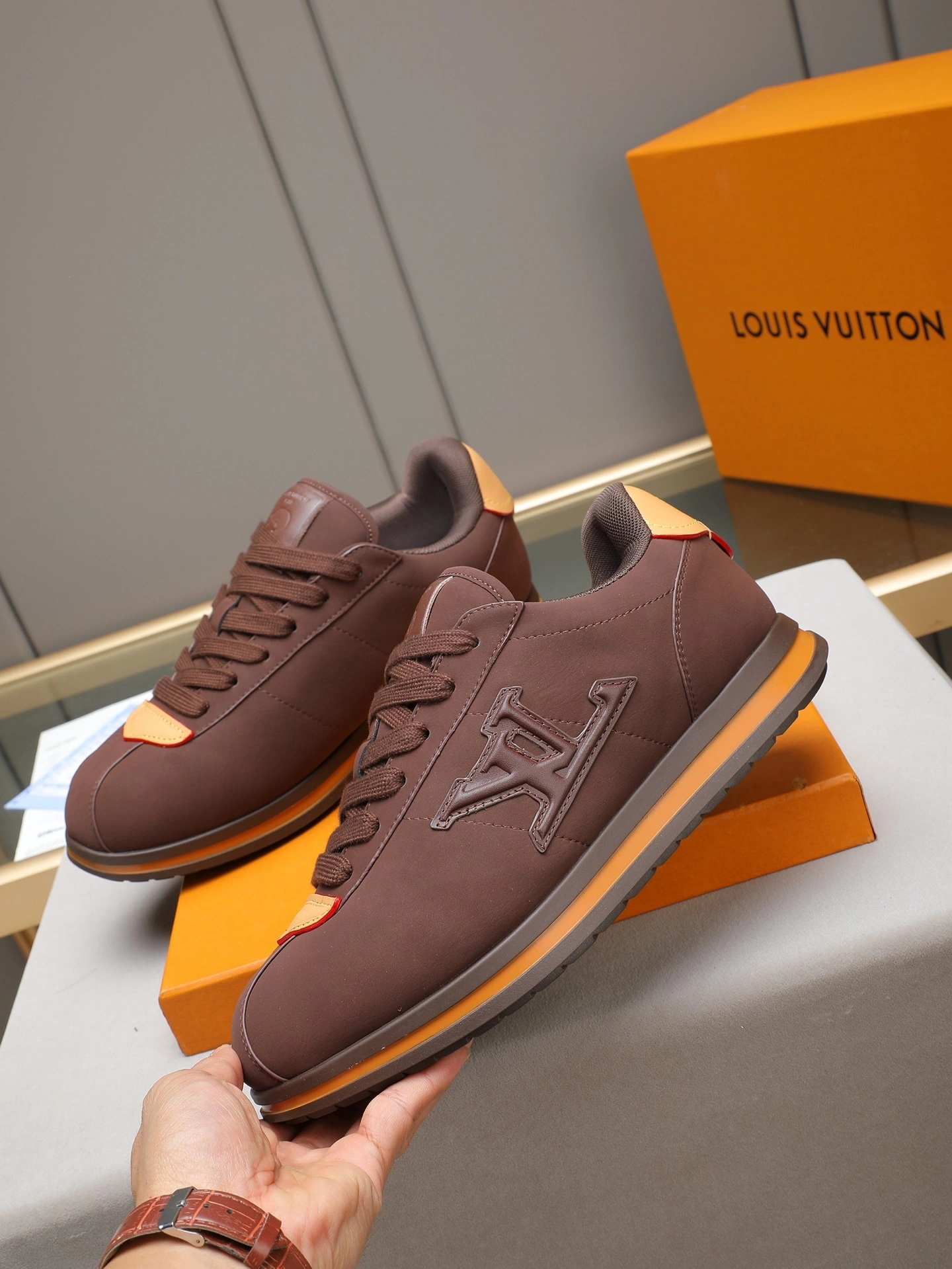 OOBB-- 8V 1AJAK2 cowhide Runner Tatic item:F-X291A0101B