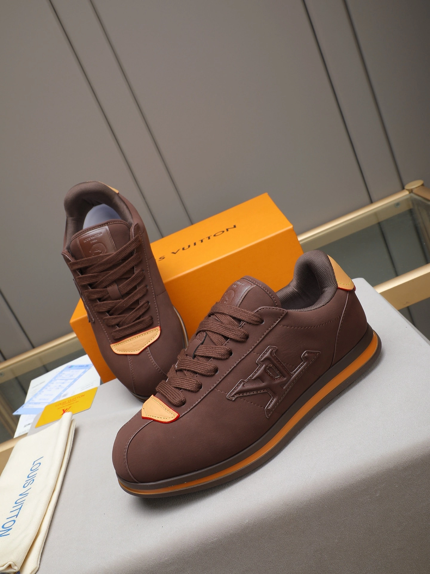 OOBB-- 8V 1AJAK2 cowhide Runner Tatic item:F-X291A0101B