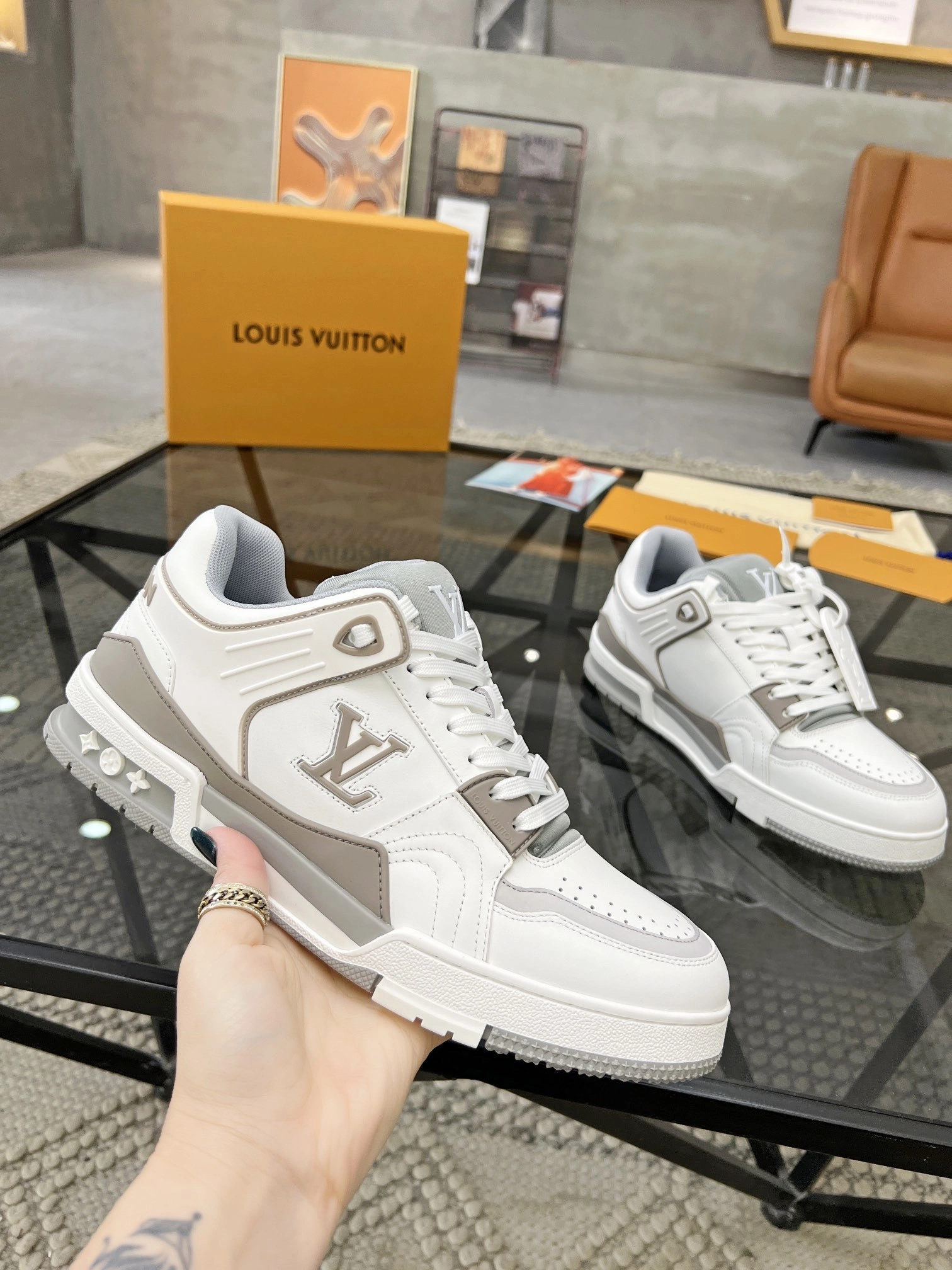 OOBB-- 8V cowhide item:E-X158A0208