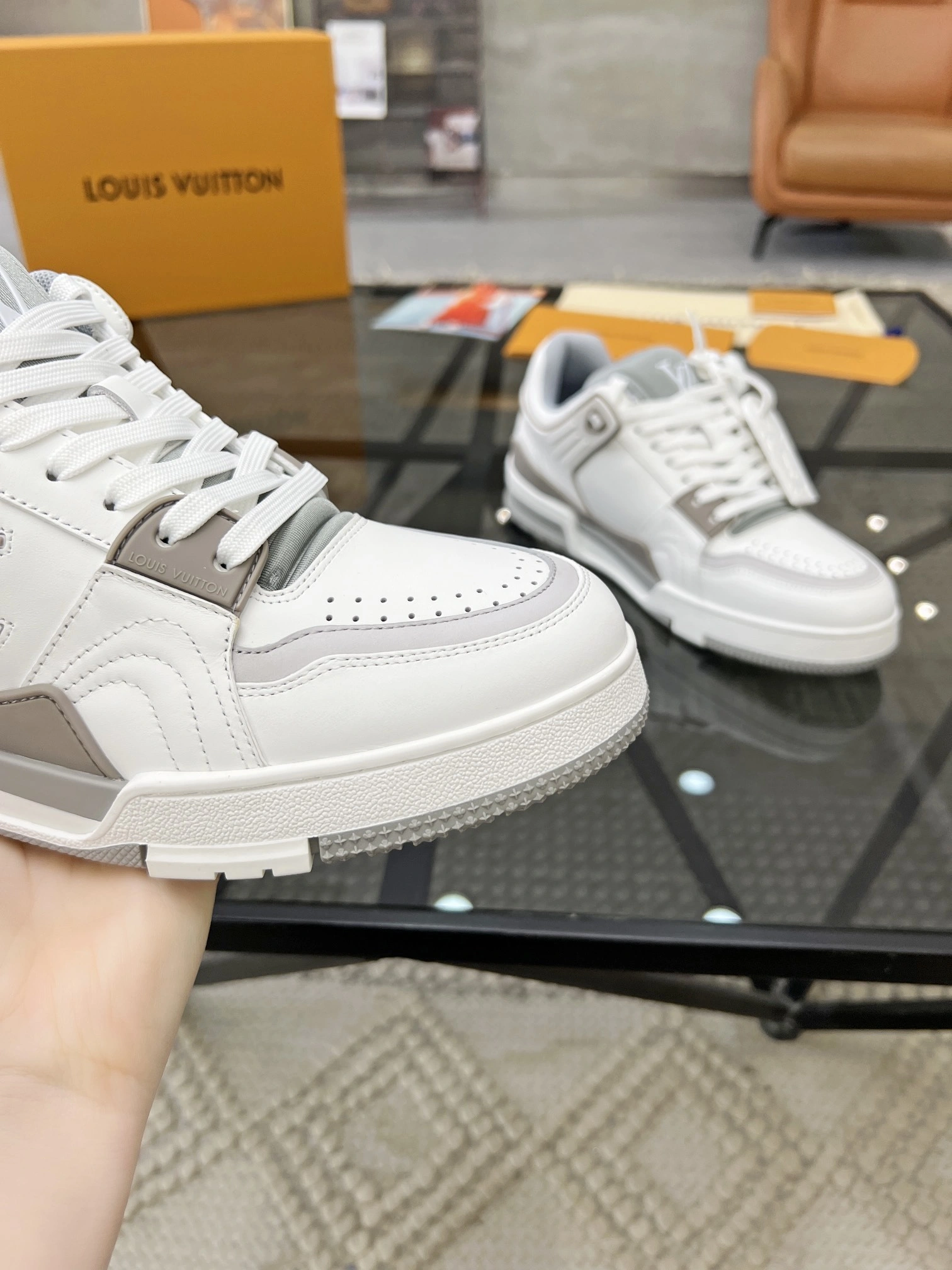 OOBB-- 8V cowhide item:E-X158A0208
