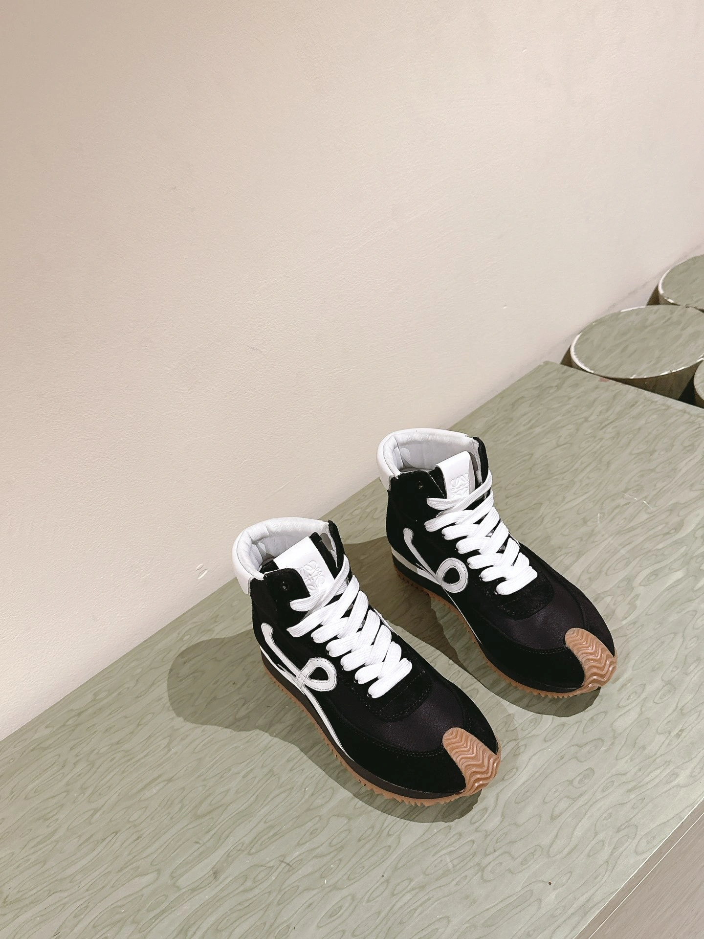 OOBB-- 8o5w5 L815282X76-1102 cowhide item:E-X362I0502