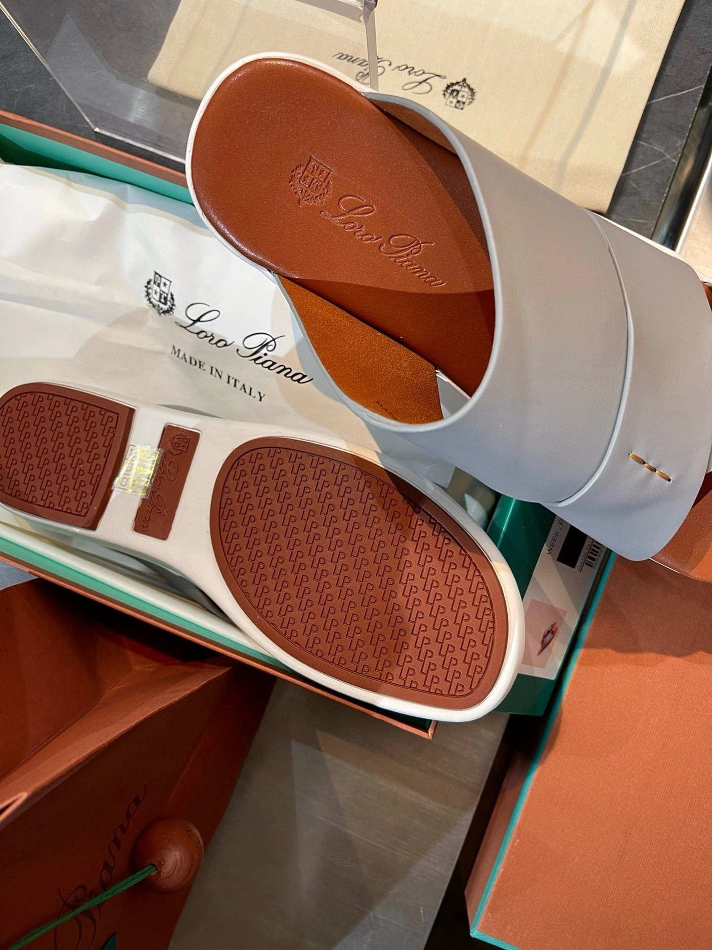 OOBB-- 8oro Pi191 FAN2874_H026 Calfskin 4colour item:E-X062F1204-4