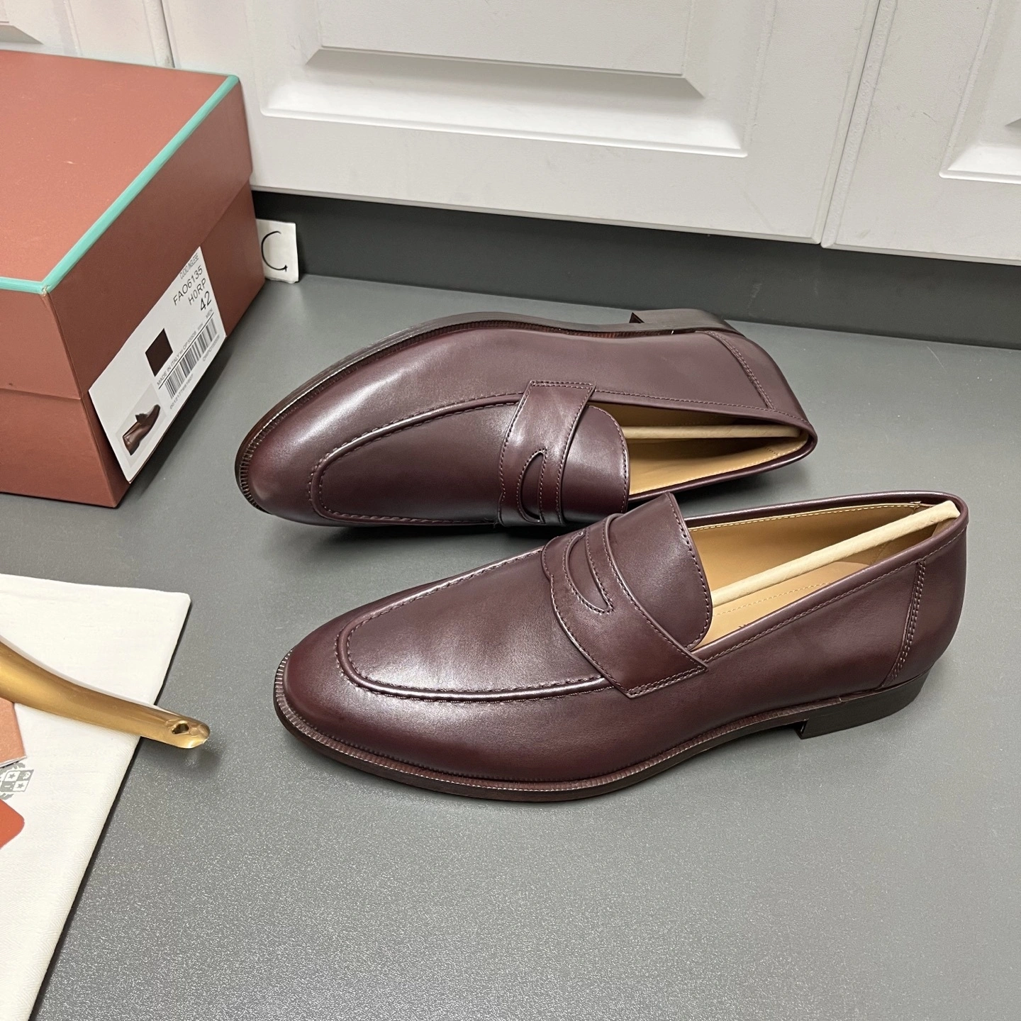 OOBB-- 8oro Pi191 FAO6135Q08U calfskin item：E-X185J3794