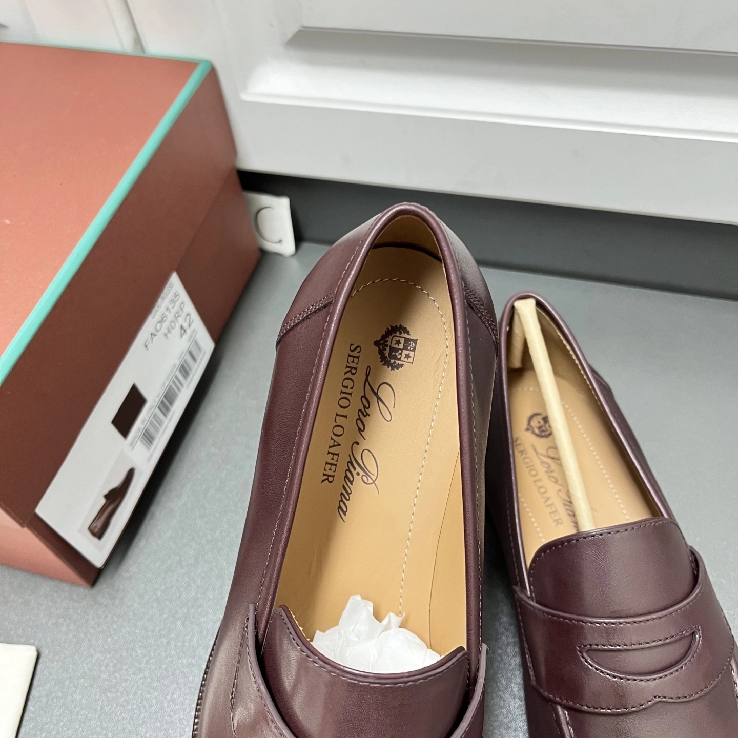 OOBB-- 8oro Pi191 FAO6135Q08U calfskin item：E-X185J3794