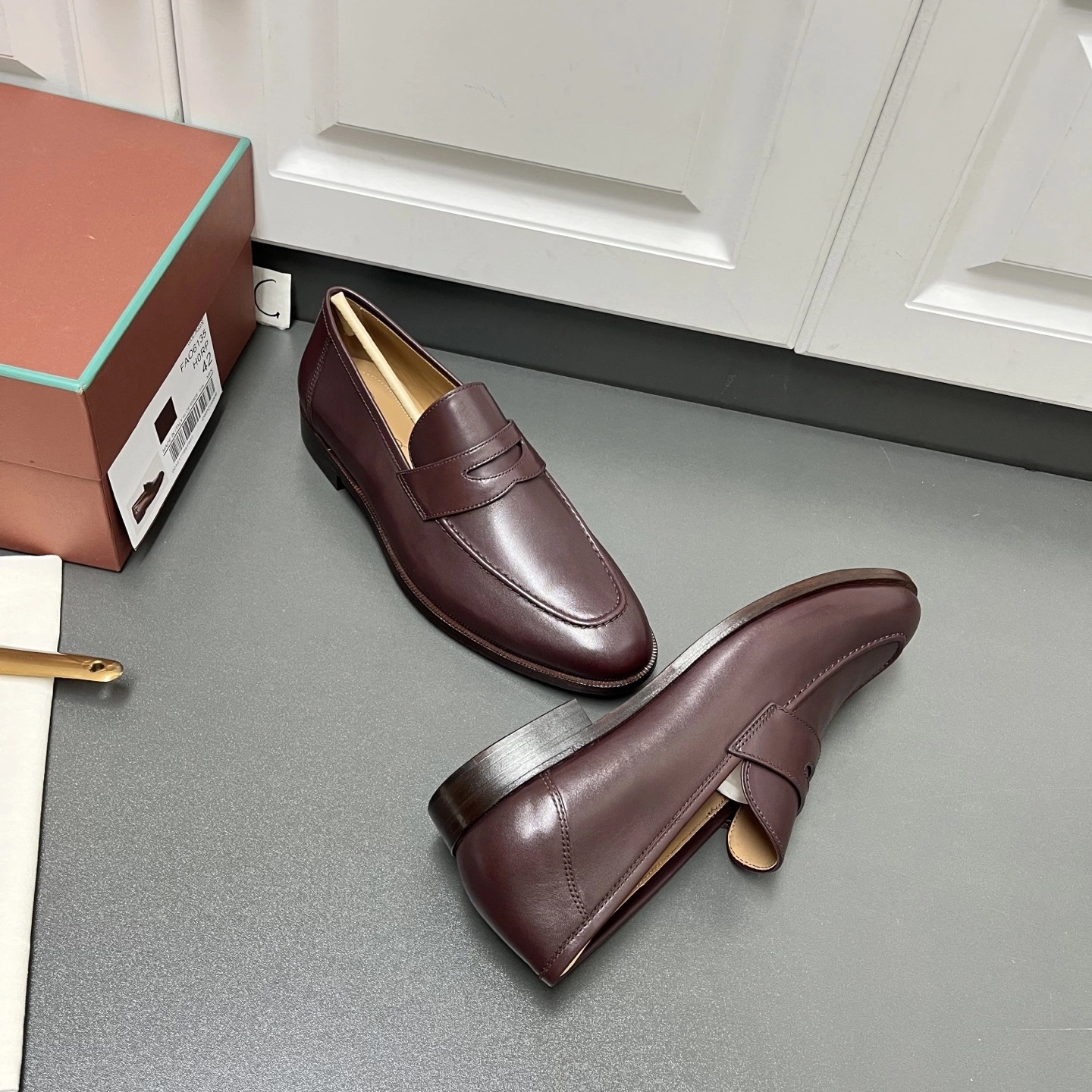 OOBB-- 8oro Pi191 FAO6135Q08U calfskin item：E-X185J3794