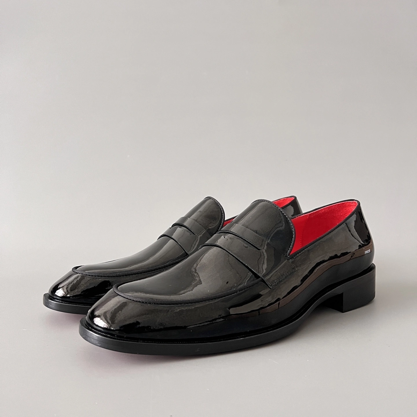 OOBB-- 8ou2ou 1240885J323 Calfskin item:E-X300H0701