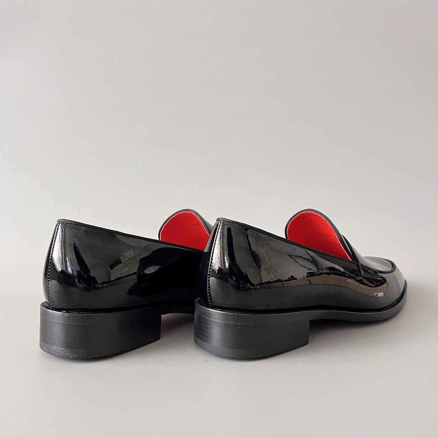 OOBB-- 8ou2ou 1240885J323 Calfskin item:E-X300H0701