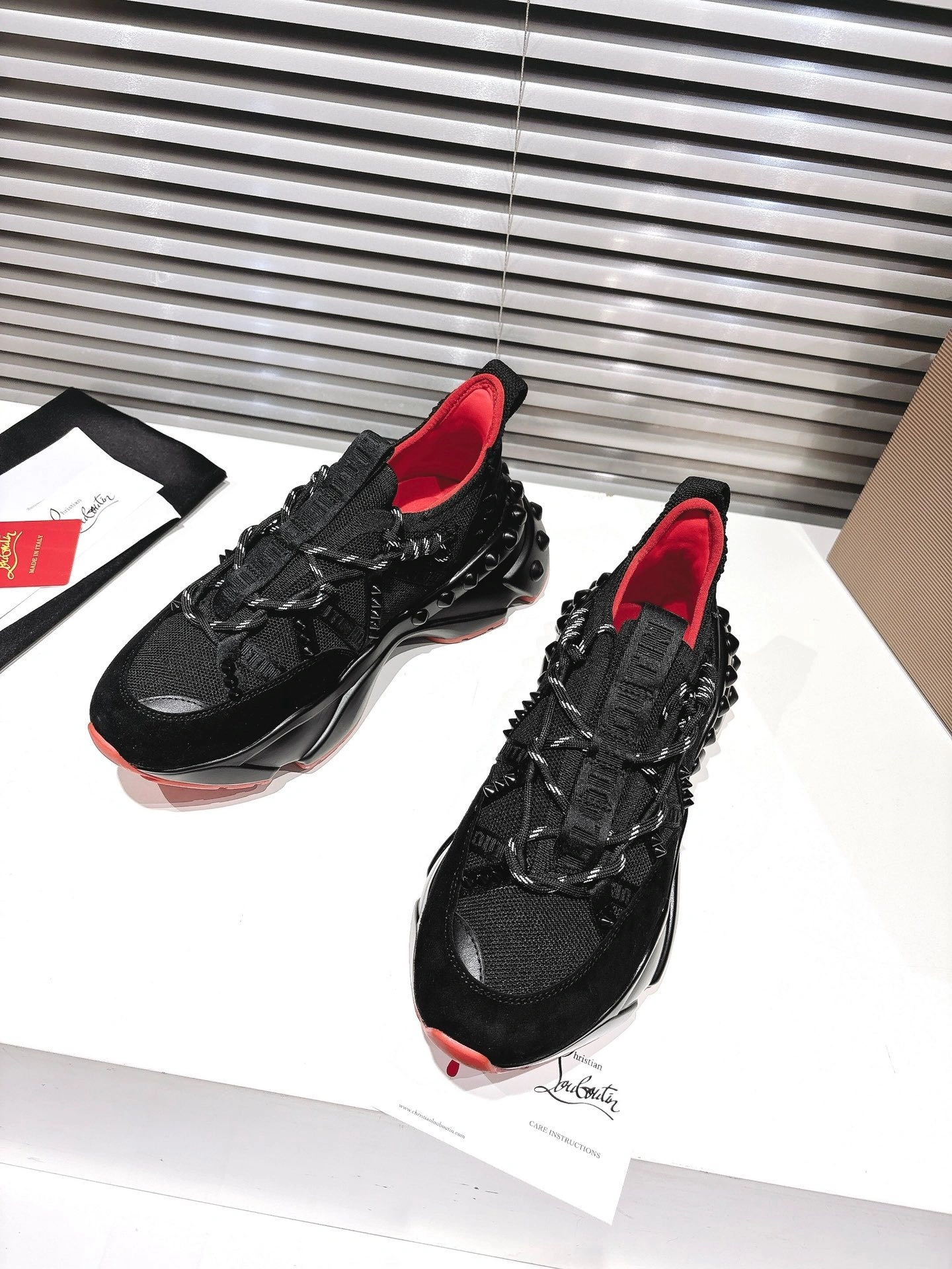 OOBB-- 8ou2ou 1250009bk01 Tralinrun cowhide item:E-X076J3721