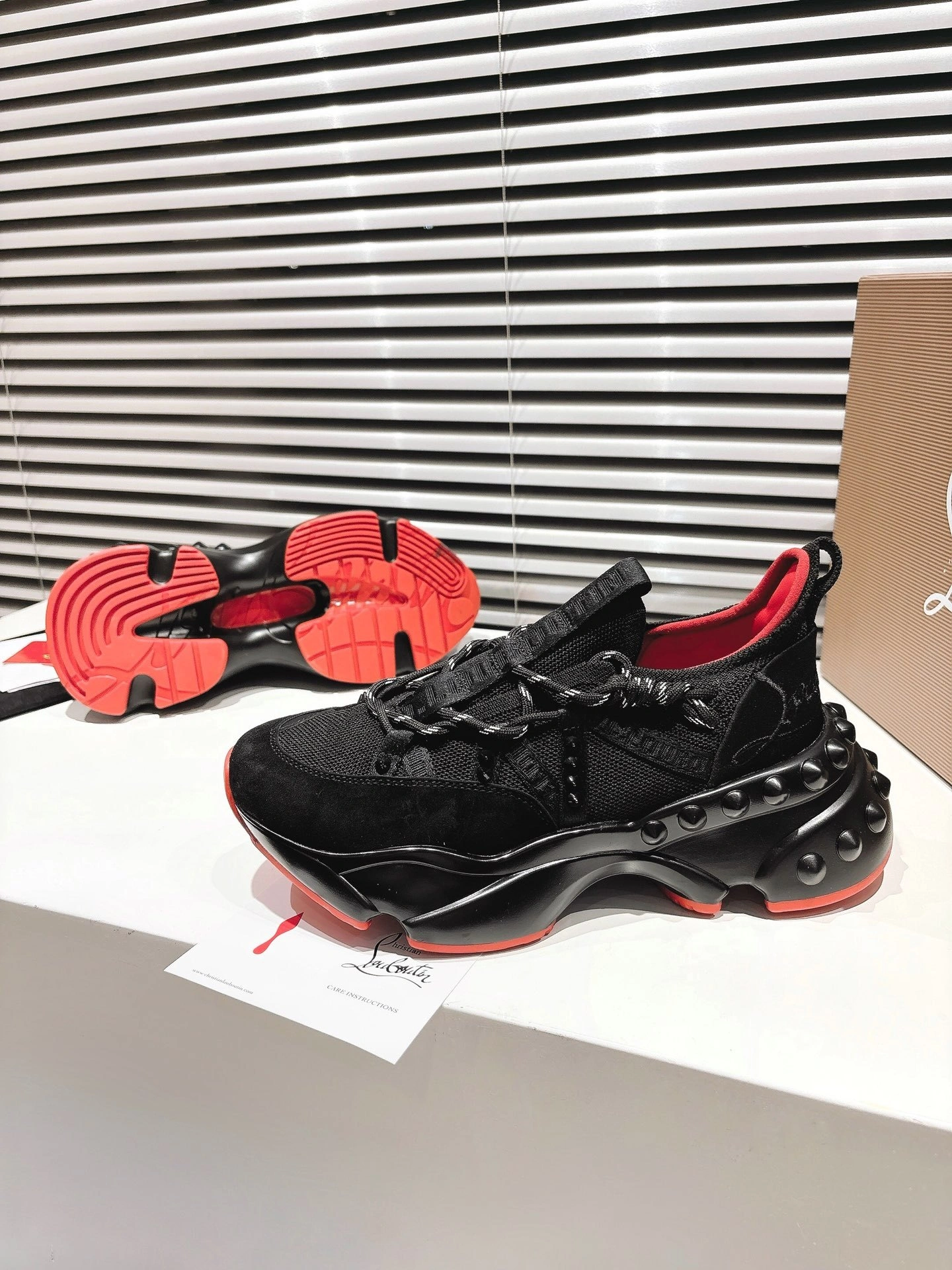 OOBB-- 8ou2ou 1250009bk01 Tralinrun cowhide item:E-X076J3721