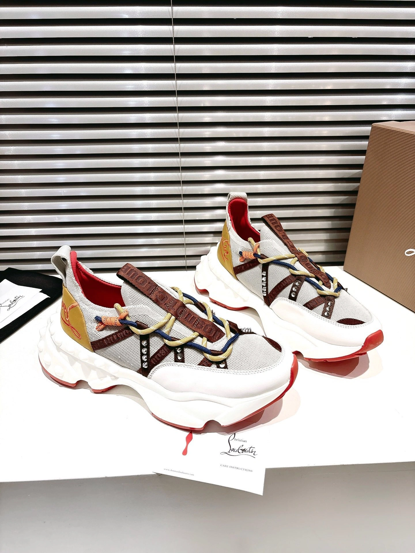 OOBB-- 8ou2ou 12500116824 Tralinrun cowhide item:E-X076J3724