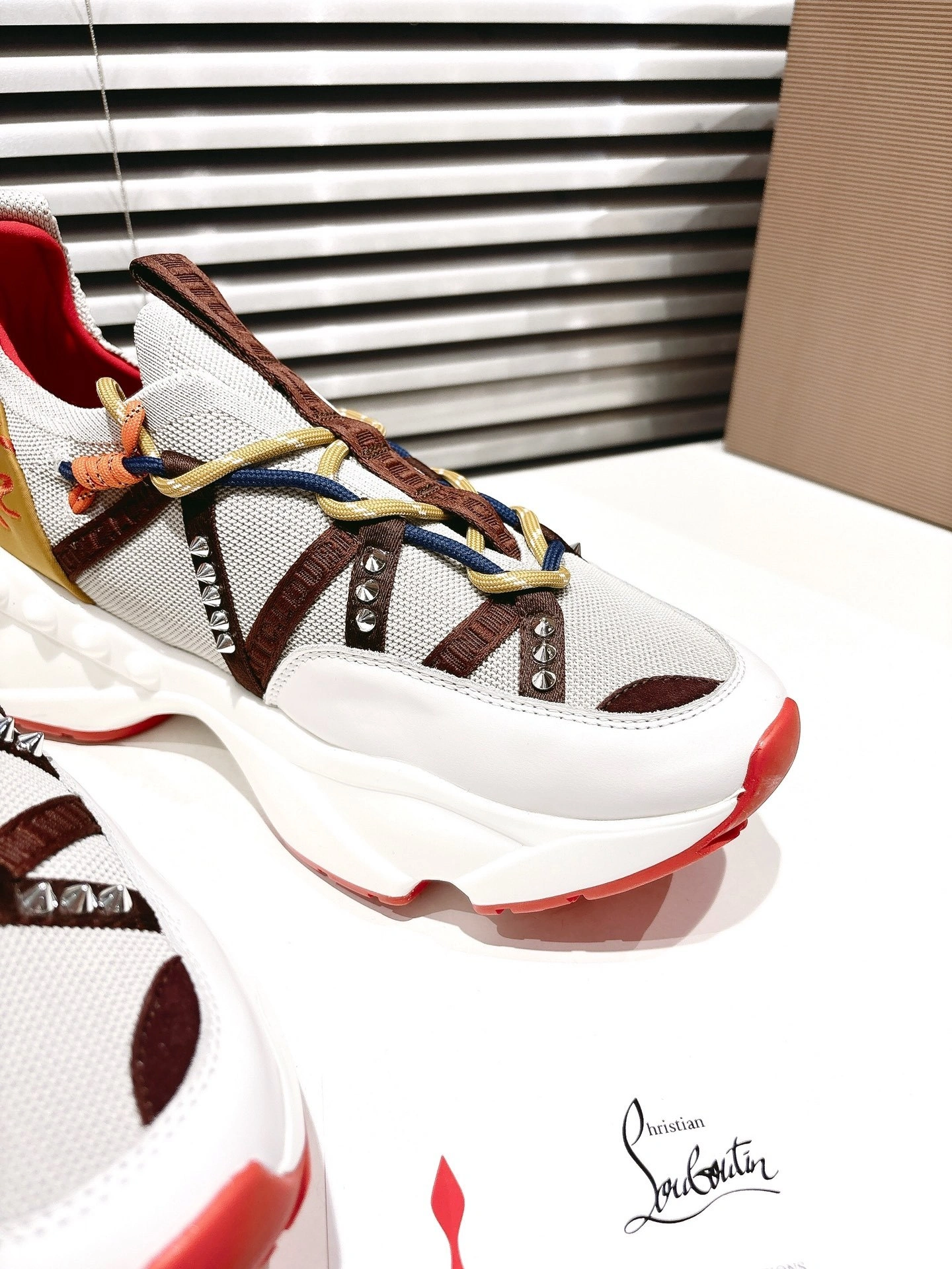 OOBB-- 8ou2ou 12500116824 Tralinrun cowhide item:E-X076J3724