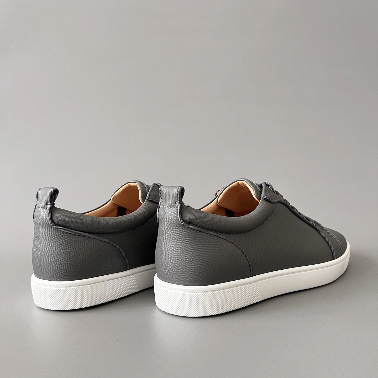OOBB-- 8ou2ou 1250976GYB5 Calfskin item:E-X300H0709