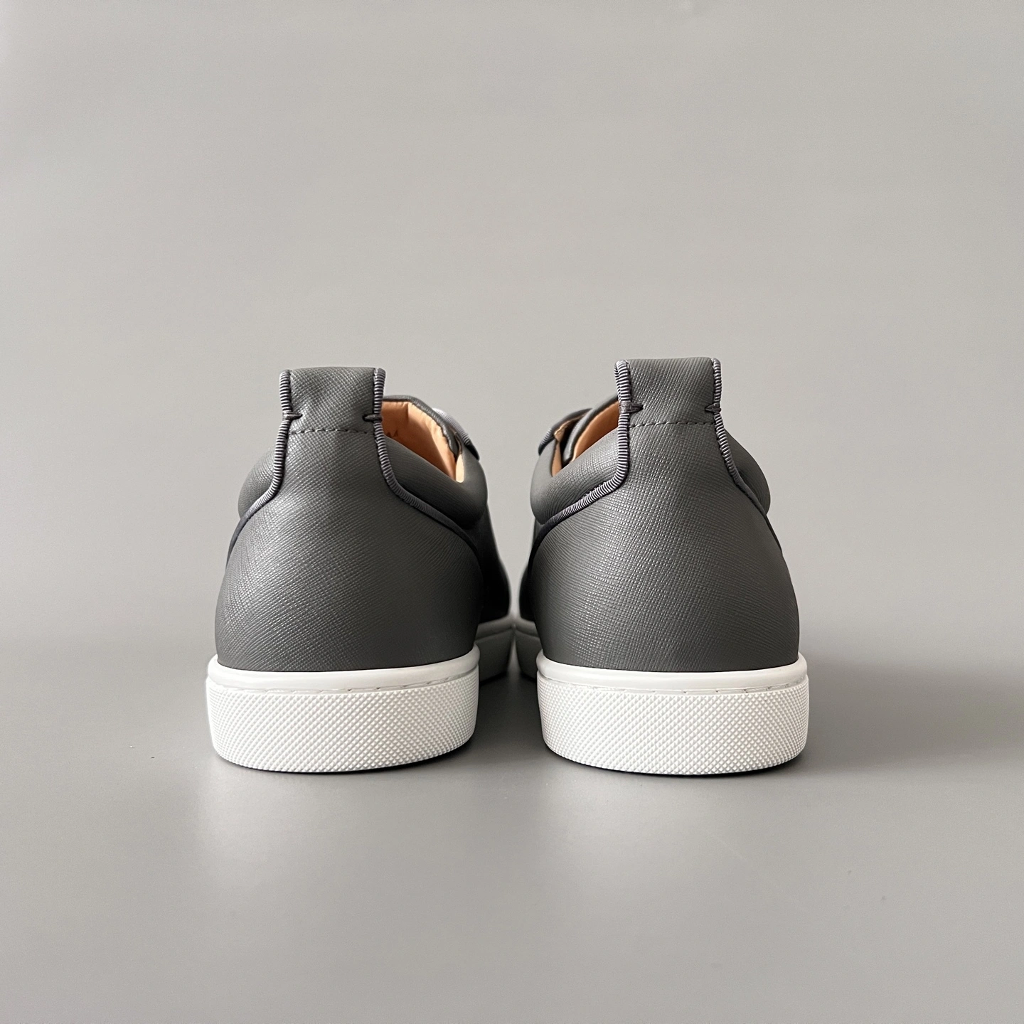 OOBB-- 8ou2ou 1250976GYB5 Calfskin item:E-X300H0709