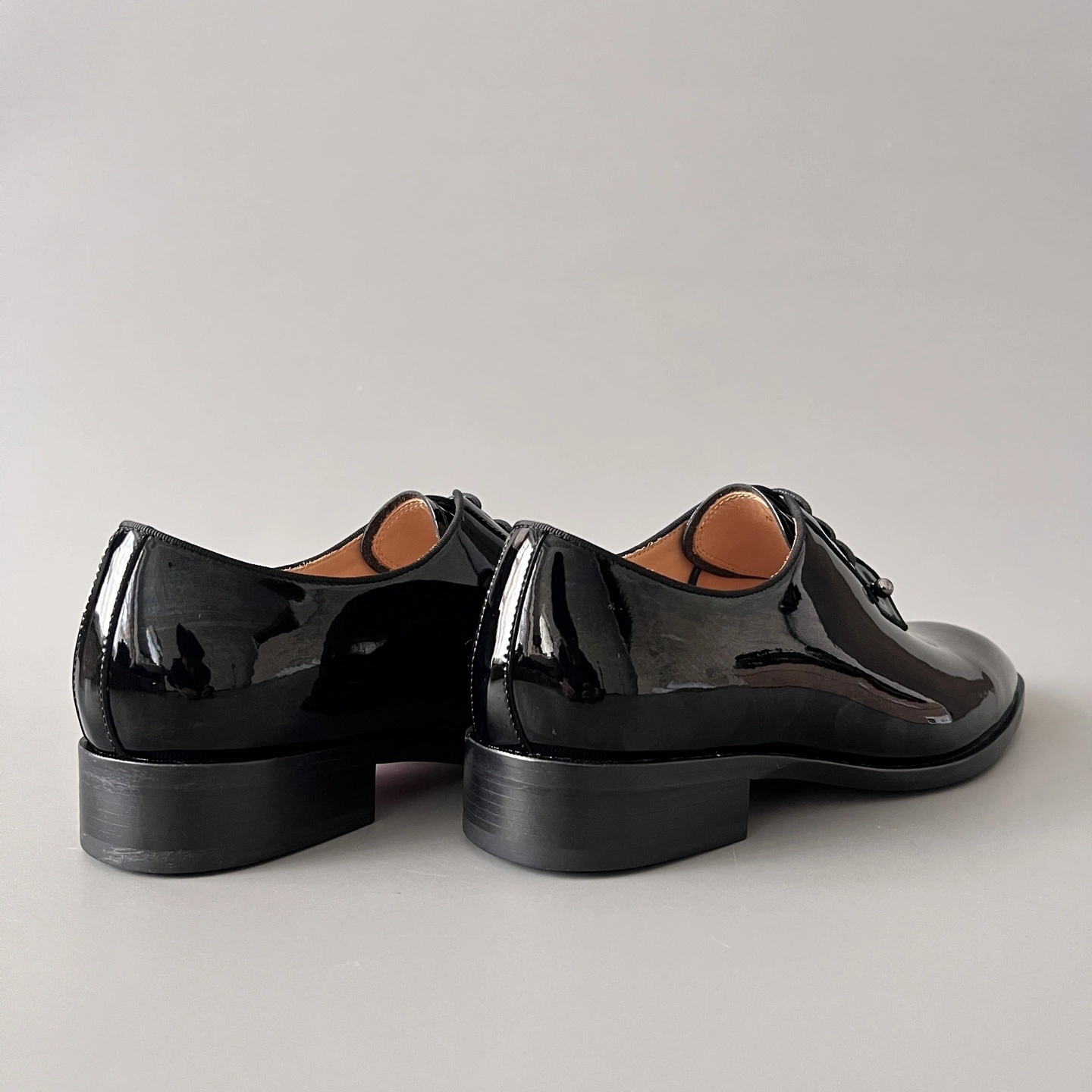 OOBB-- 8ou2ou 3230589BK01 Calfskin item:E-X300H0716