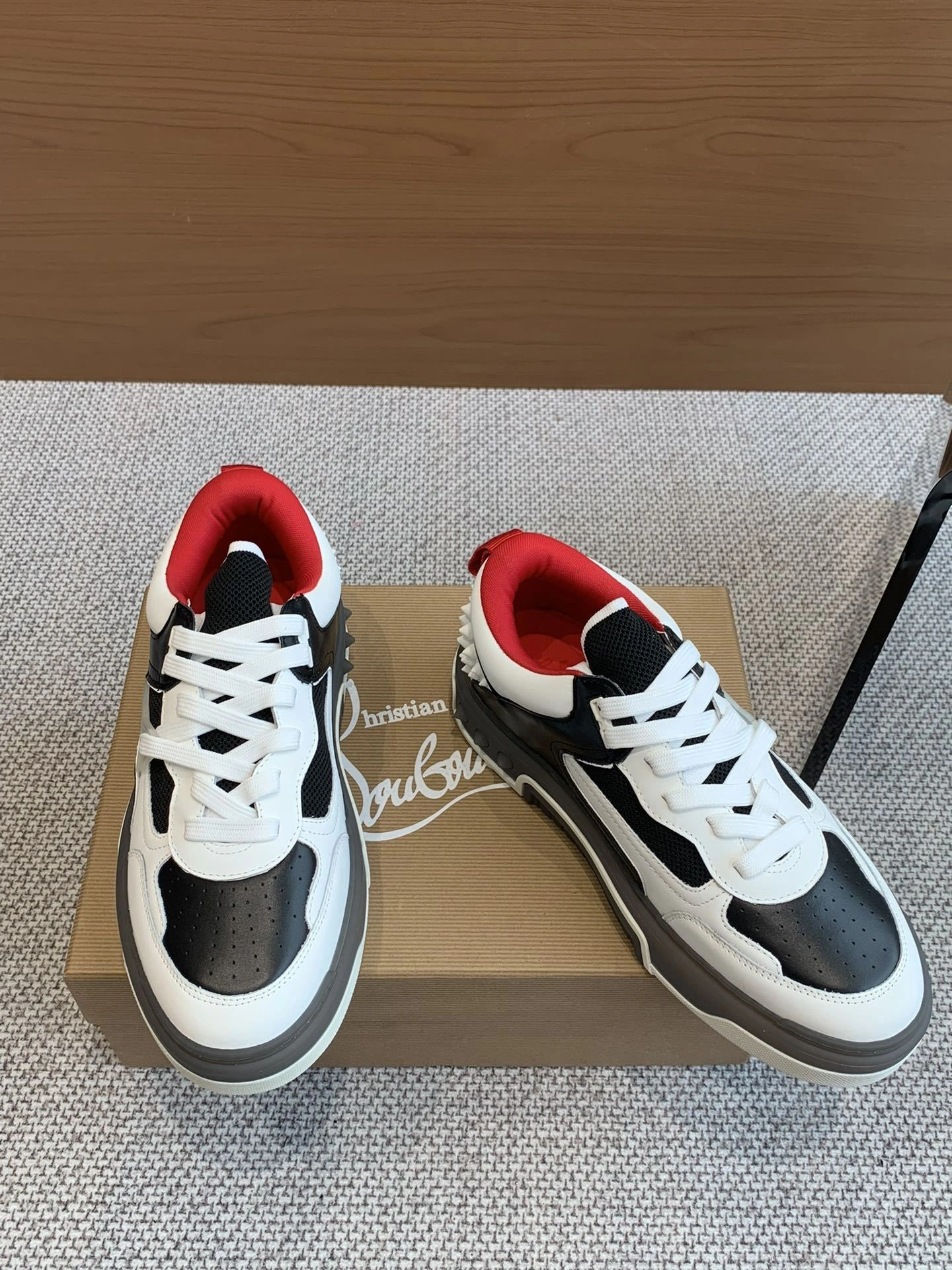 OOBB-- 8ou2ou 3240020WH51 cowhide item:E-X000J3726