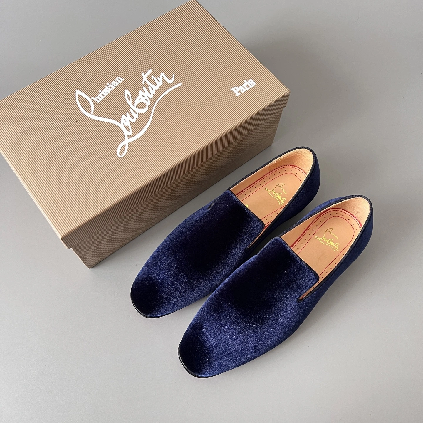 OOBB-- 8ou2ou 573034Navy cowhide item:E-X300J2260