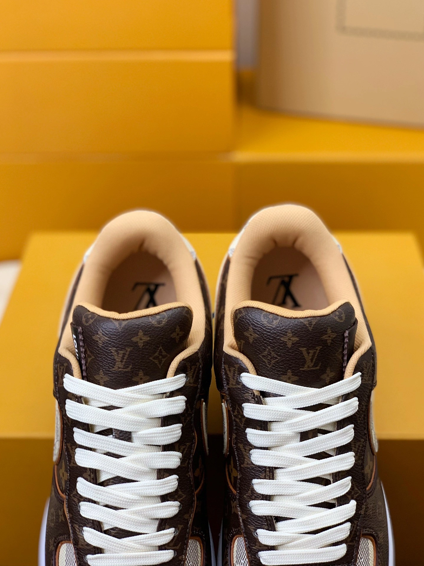 &OOBB-- 9ik5 8V cowhide item:E-X000H0699T