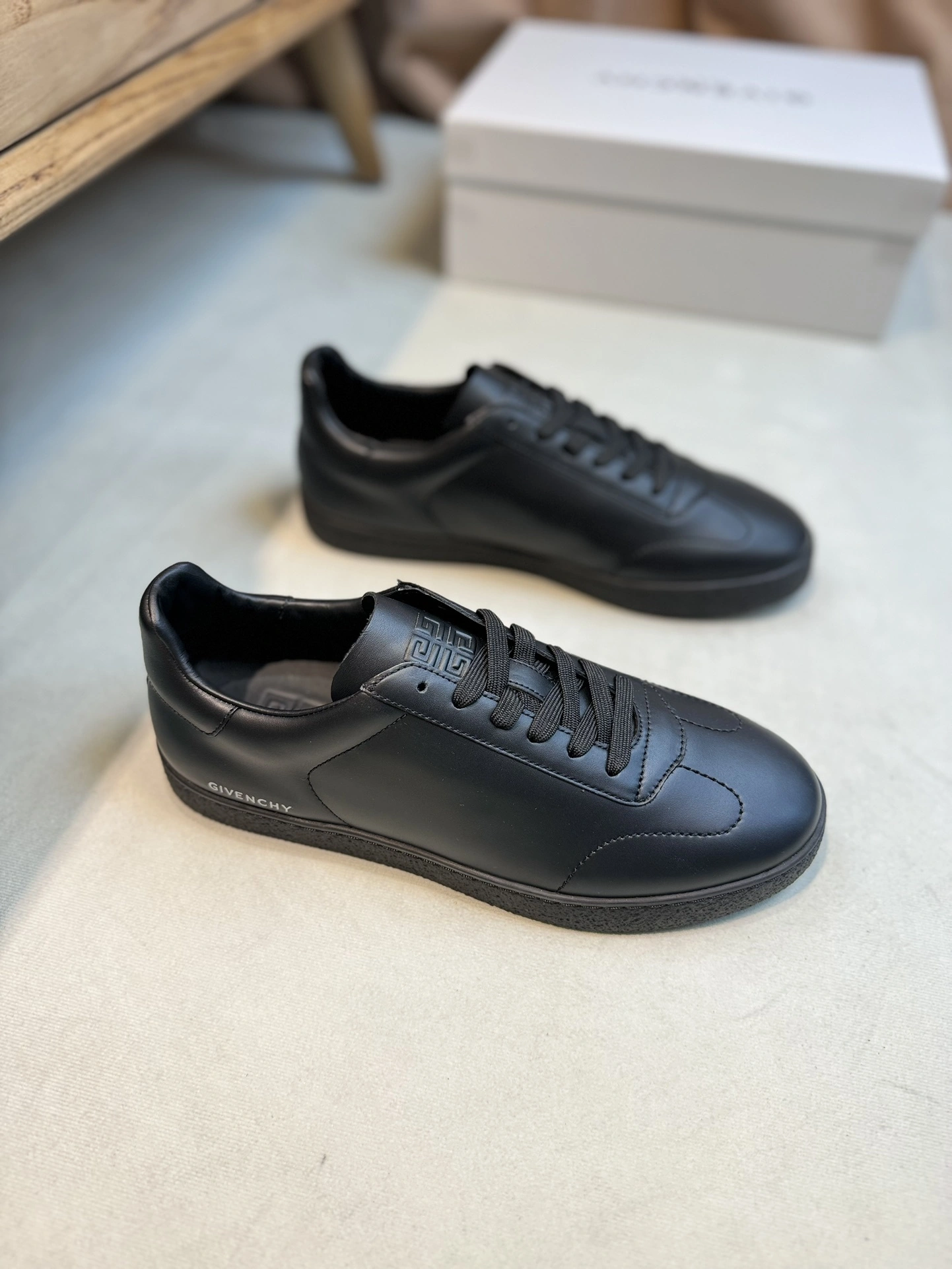 OOBB-- BH009UH1NT-001 Calfskin item:D-X158A1060
