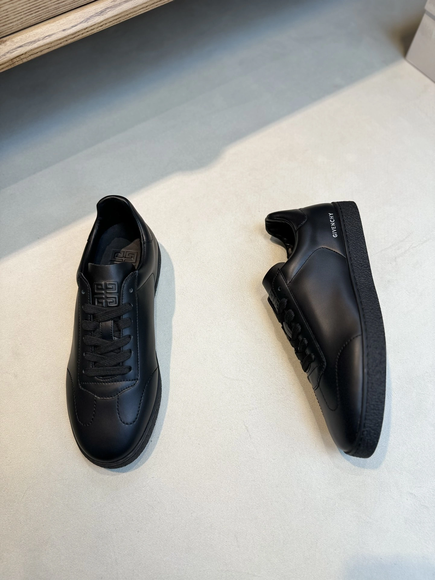 OOBB-- BH009UH1NT-001 Calfskin item:D-X158A1060