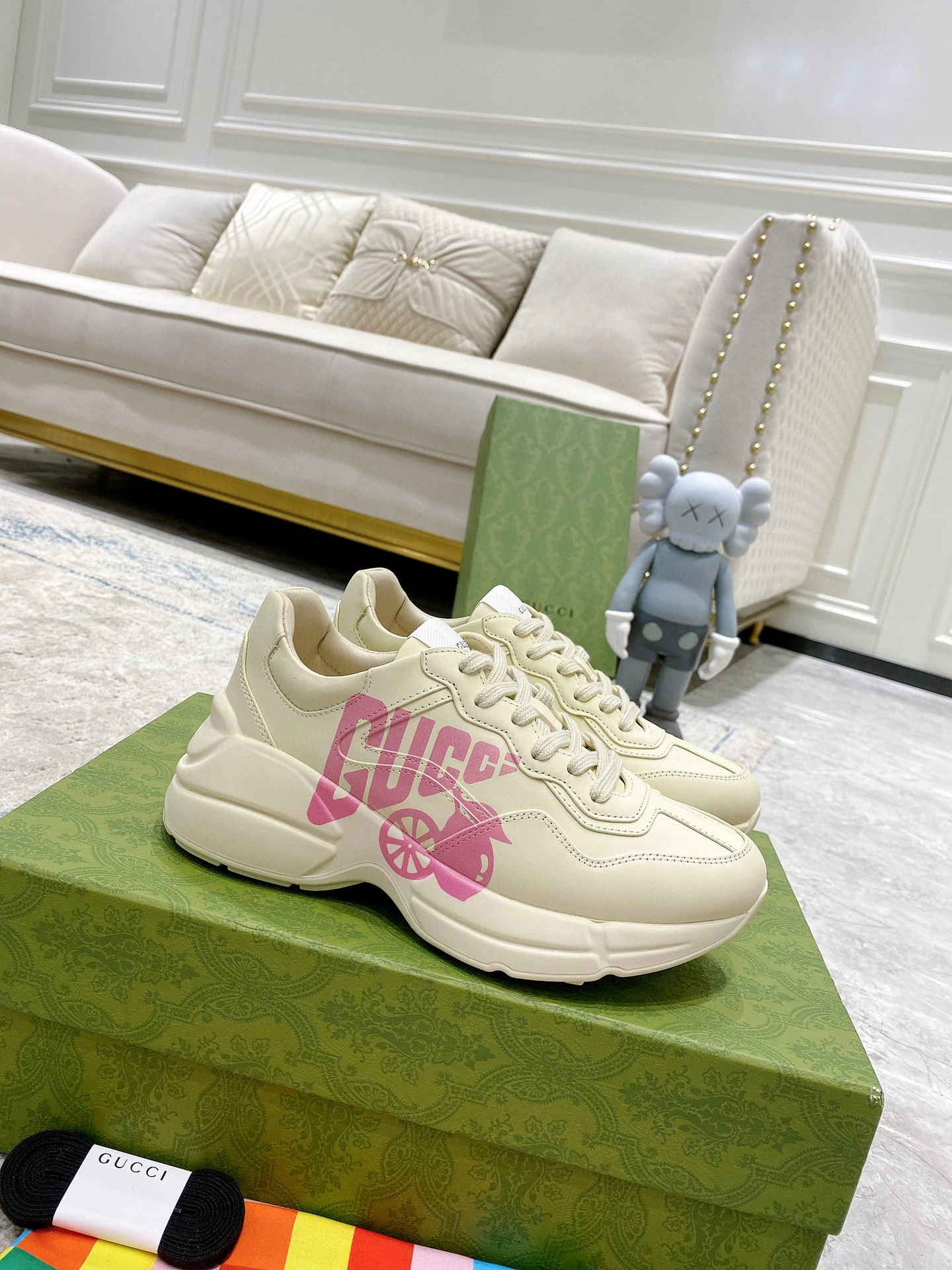 OOBB-- Calfskin Rhyton item : B-X048B2593