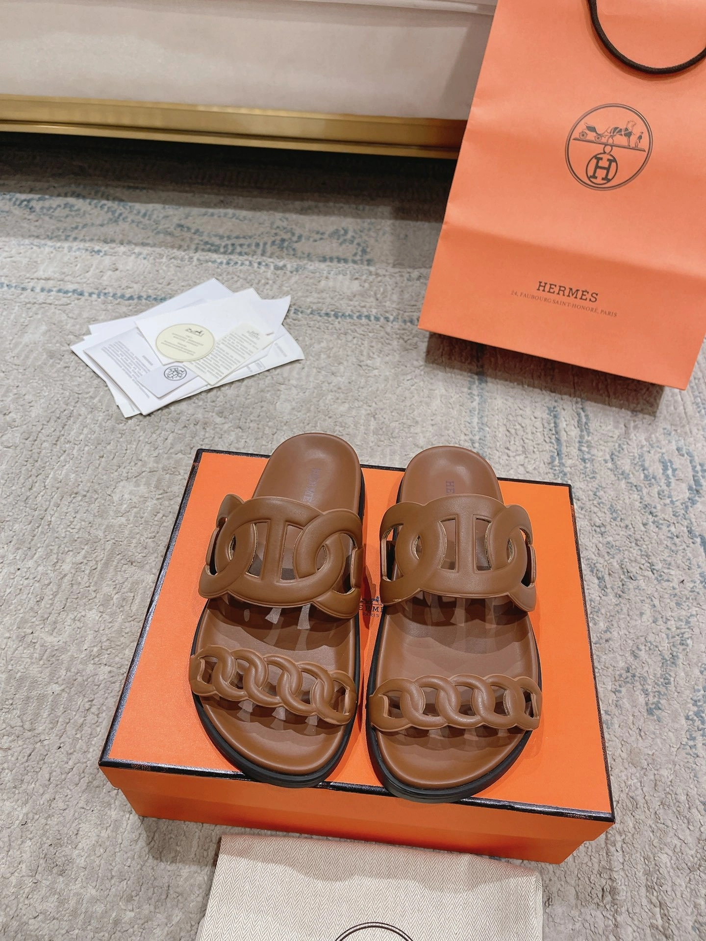 OOBB-- H221146Z A3 cowhide item:D-X158M2203