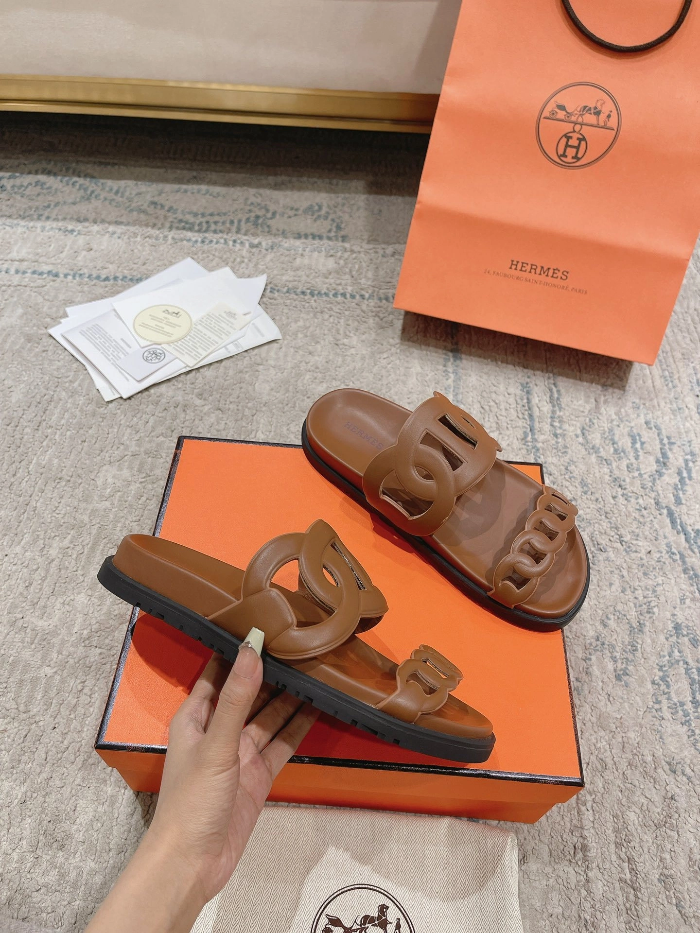 OOBB-- H221146Z A3 cowhide item:D-X158M2203