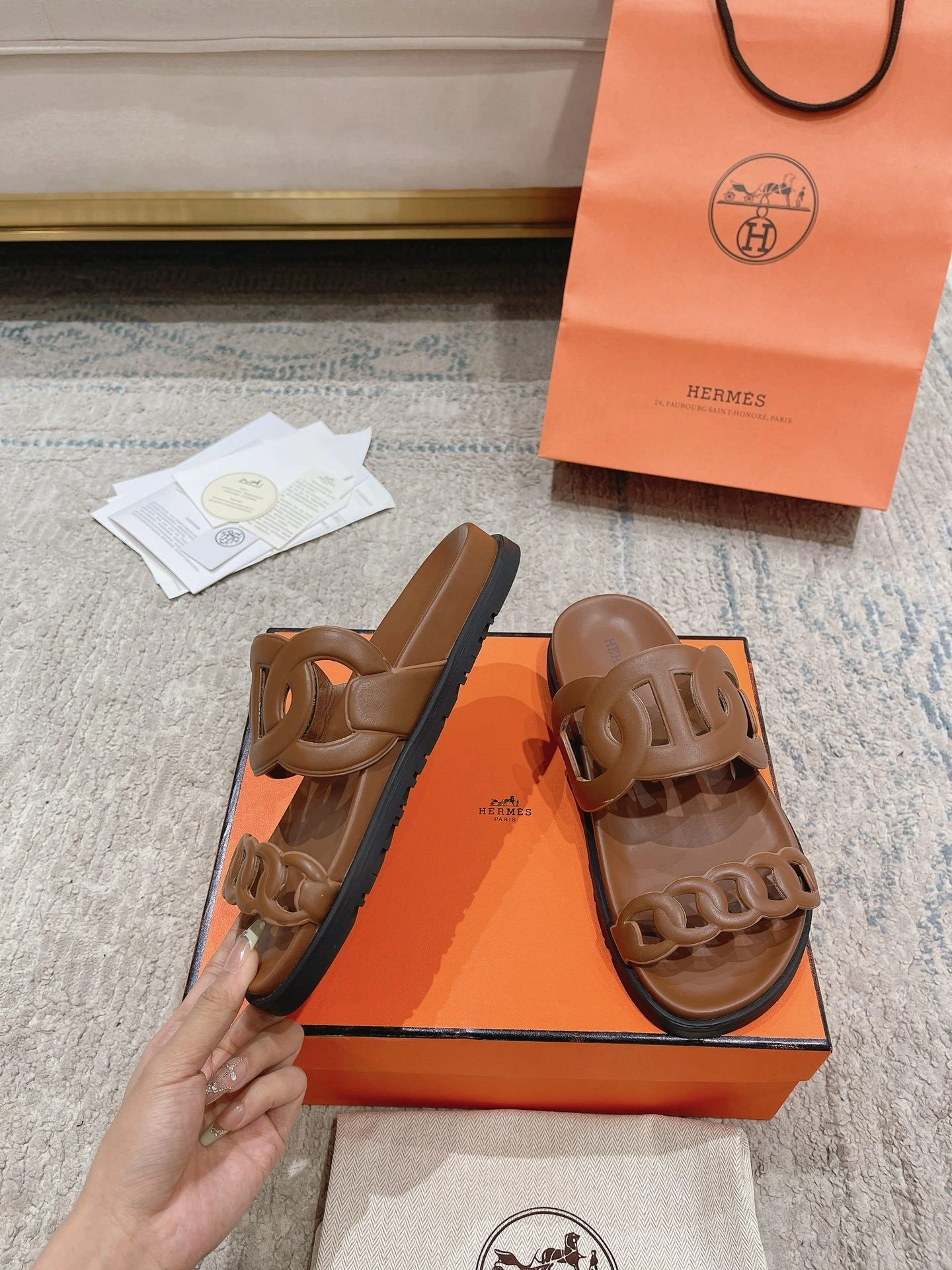 OOBB-- H221146Z A3 cowhide item:D-X158M2203