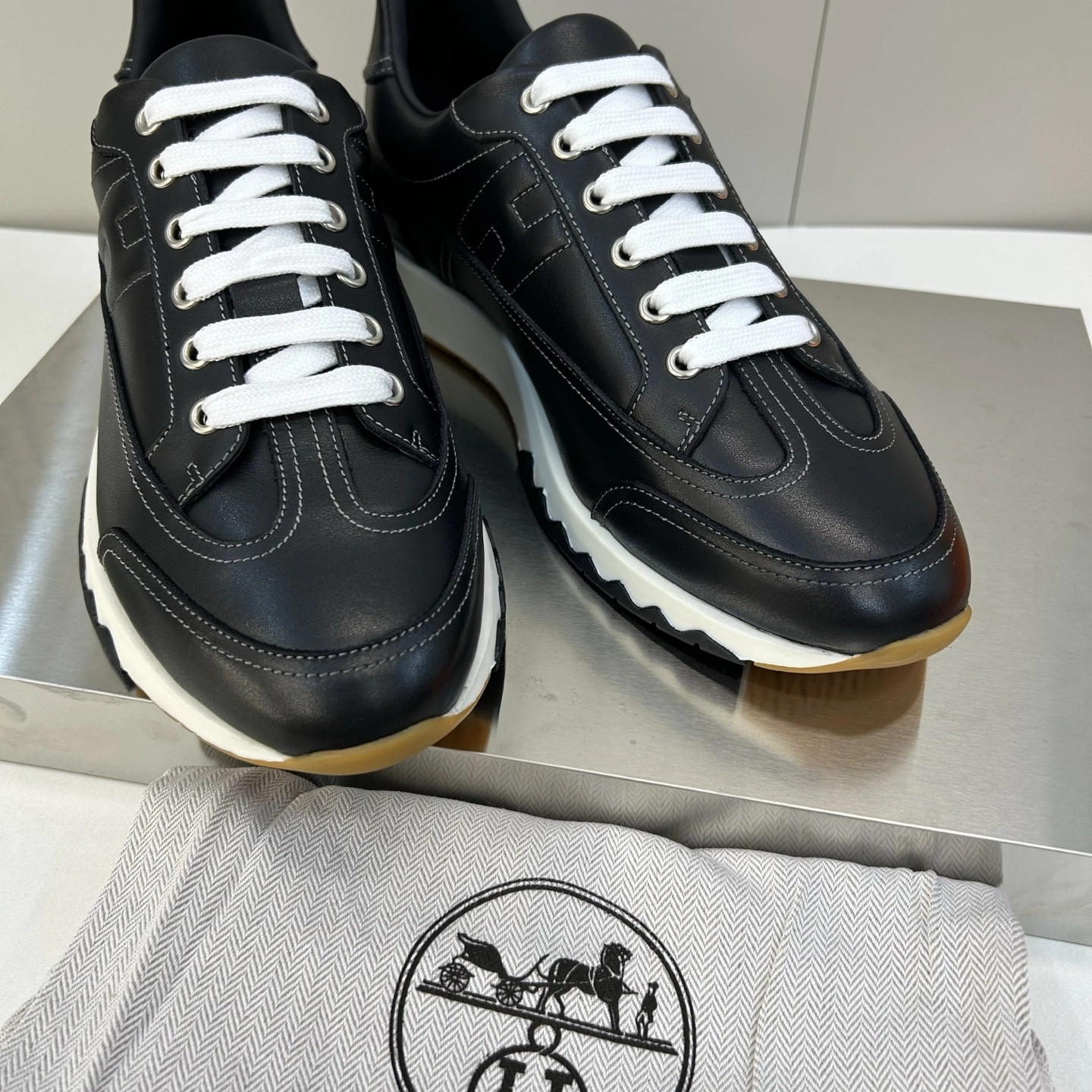 OOBB-- H5r75s H191395Z H06 calfskin item：E-X230I1015