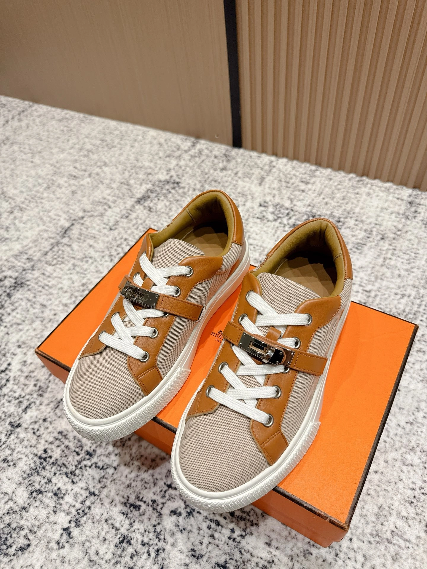 OOBB-- H5r75s H221799Z HPN calfskin item：E-X02I1020