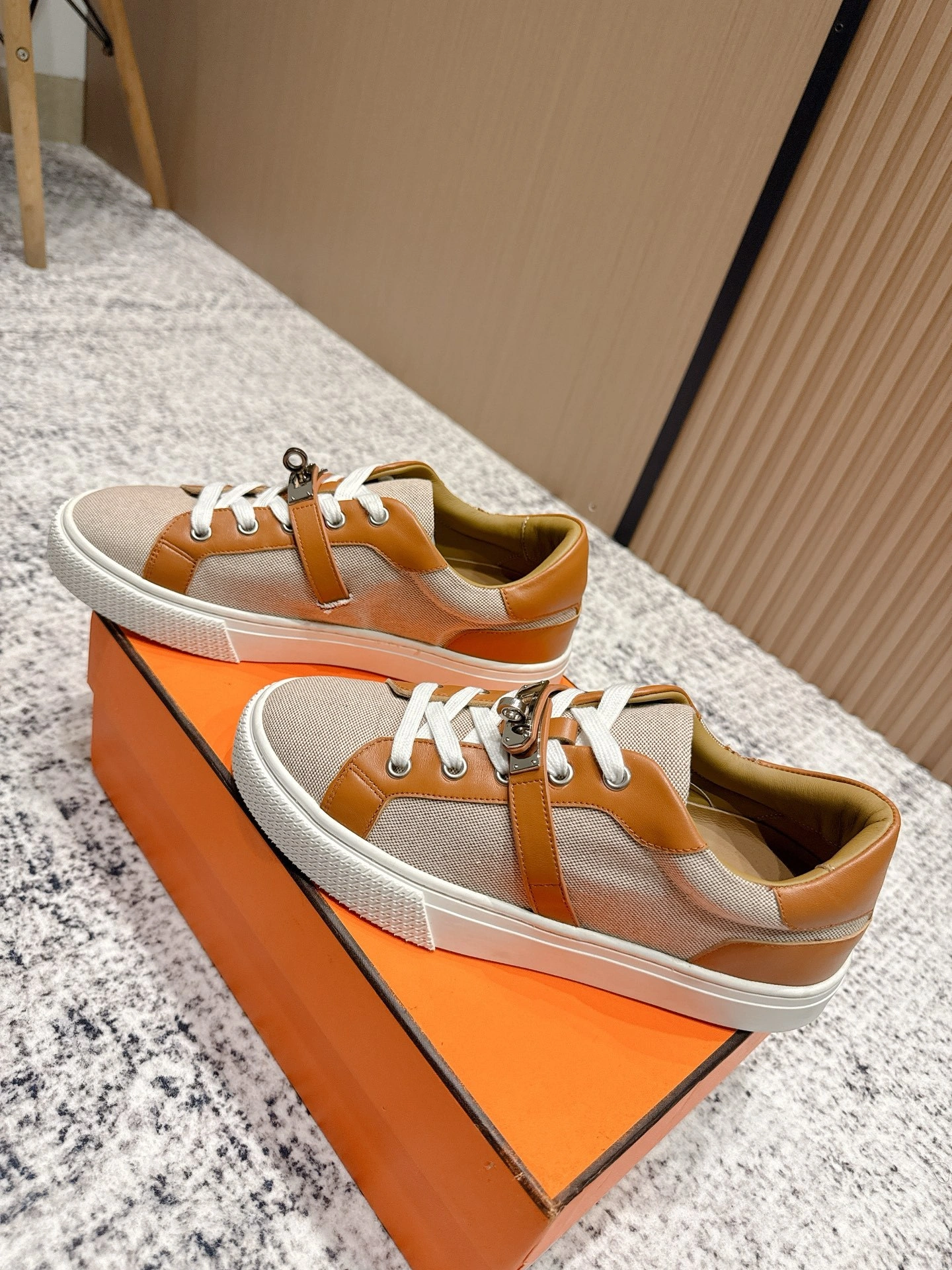 OOBB-- H5r75s H221799Z HPN calfskin item：E-X02I1020