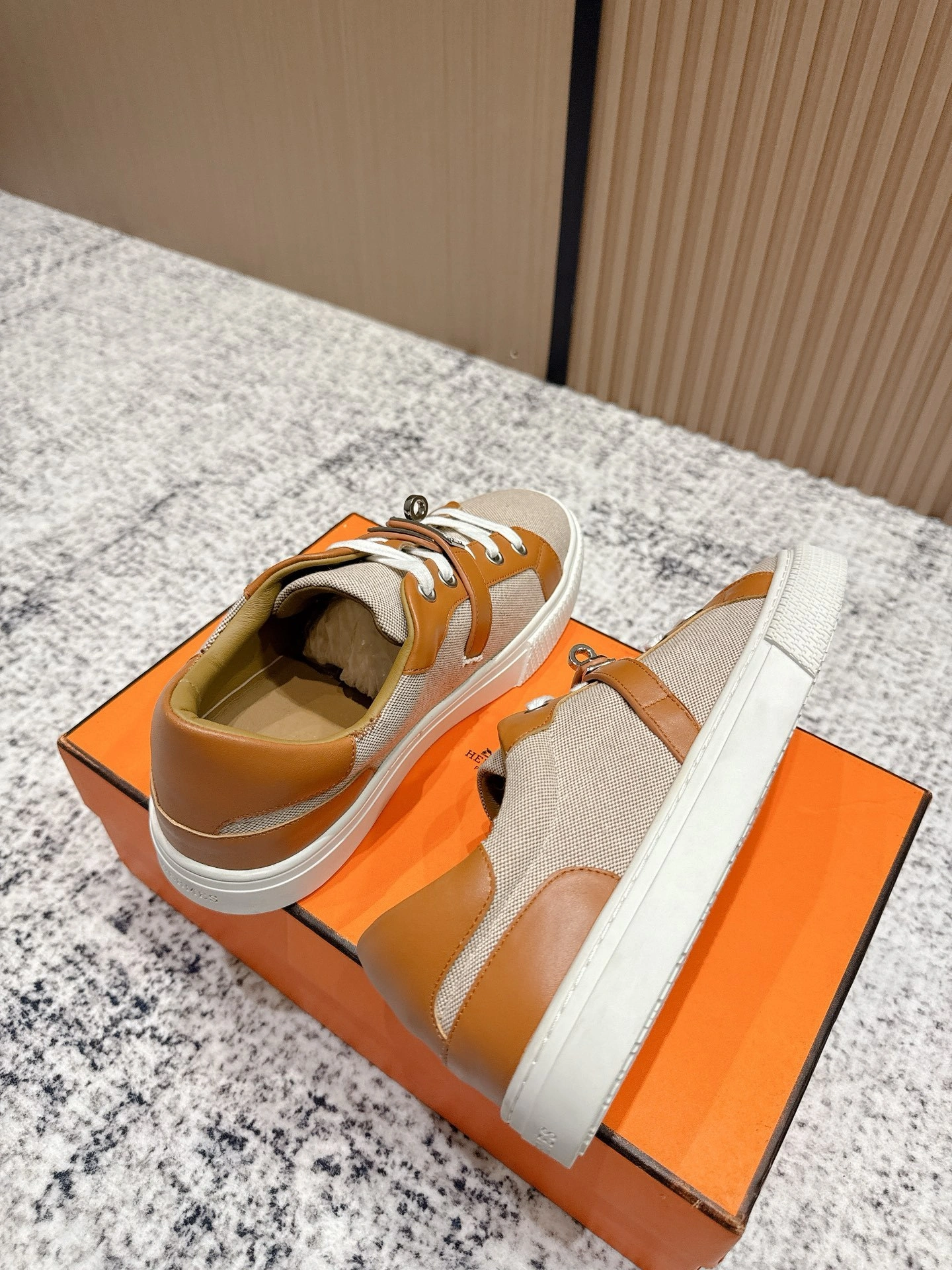 OOBB-- H5r75s H221799Z HPN calfskin item：E-X02I1020