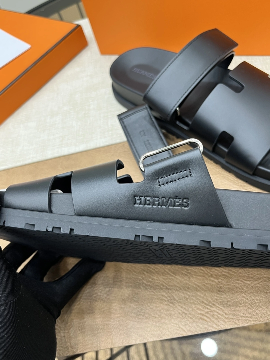 OOBB-- H5r75s H222100Z 02 sheephide item:E-X062H0615