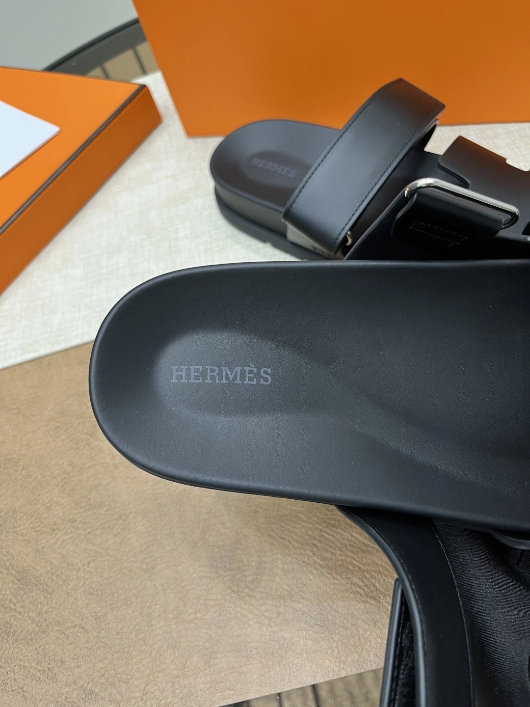 OOBB-- H5r75s H222100Z 02 sheephide item:E-X062H0615