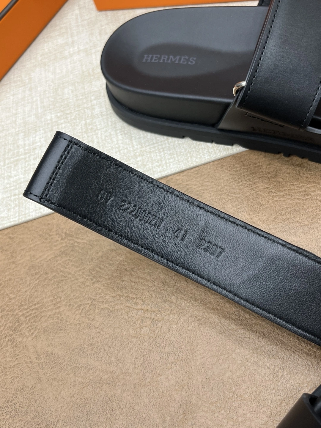 OOBB-- H5r75s H222100Z 02 sheephide item:E-X062H0615