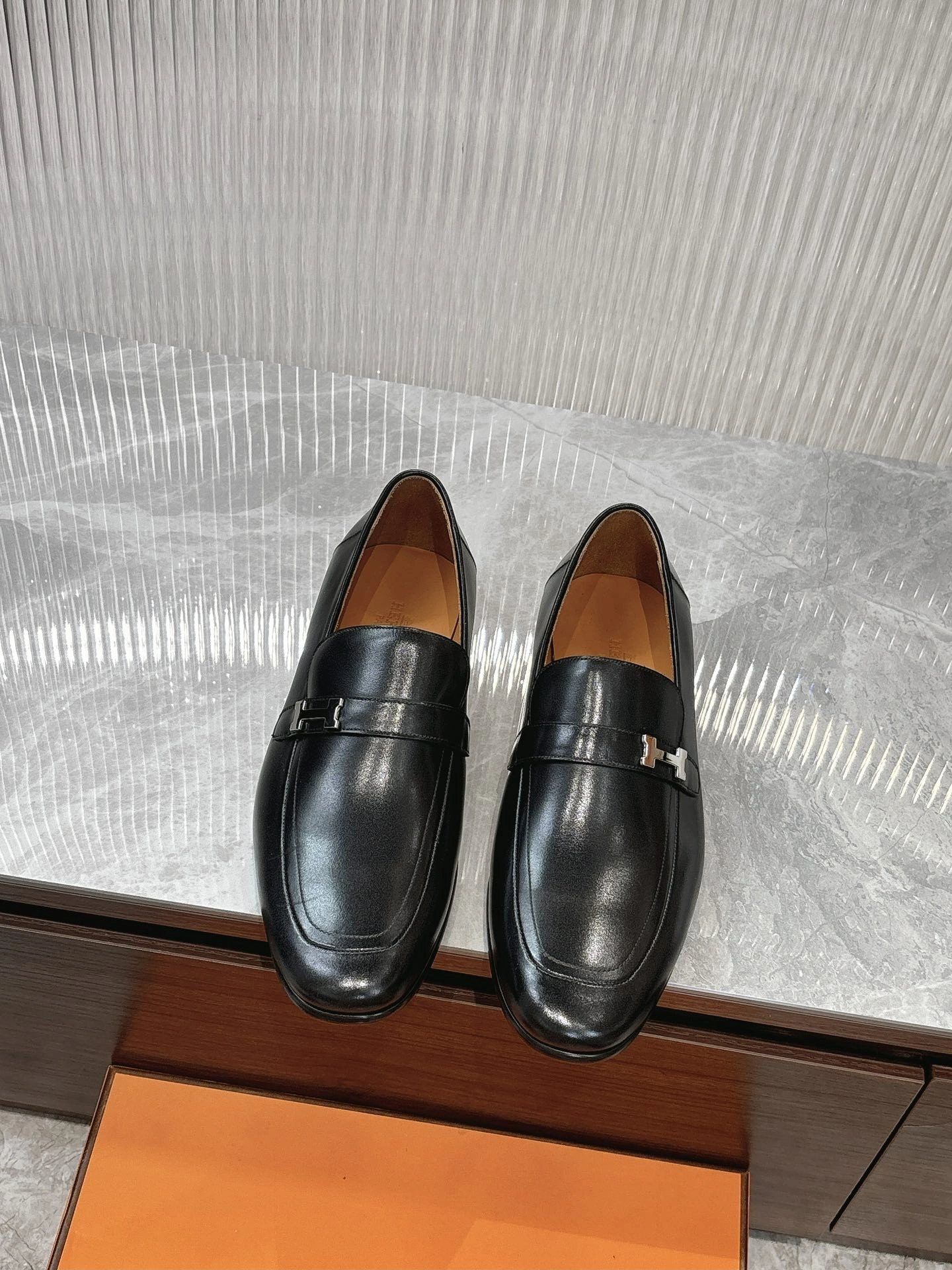 OOBB-- H5r75s H231992Z A02 cowhide item:D-X062L1044