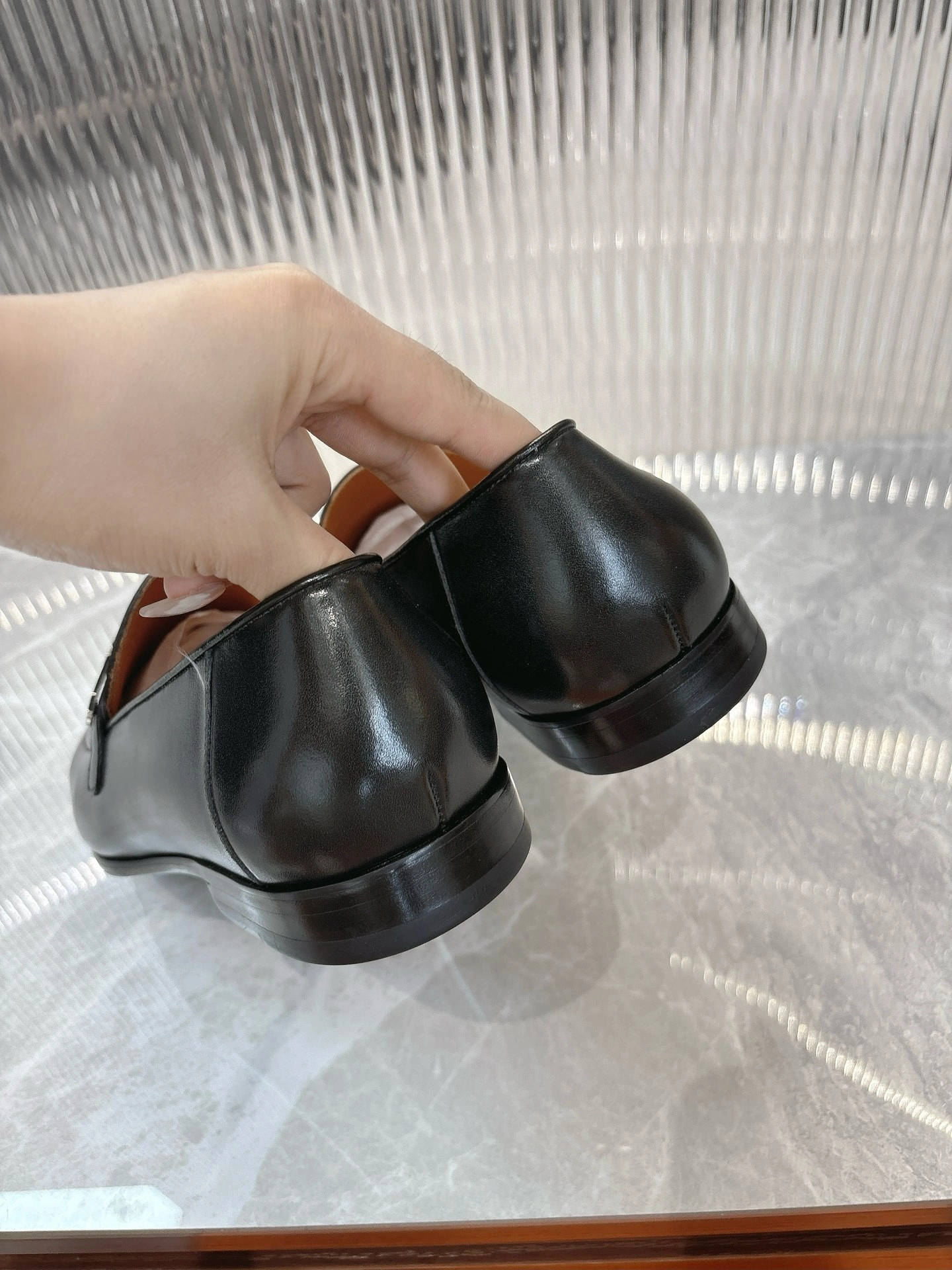 OOBB-- H5r75s H231992Z A02 cowhide item:D-X062L1044