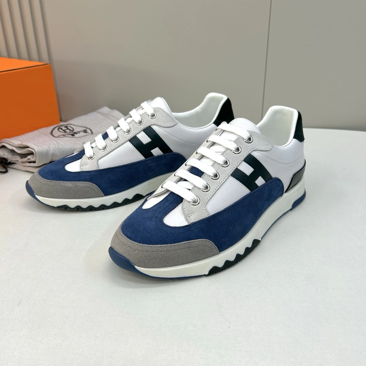 OOBB-- H5r75s H241861Z HBT calfskin item：E-X230I1014