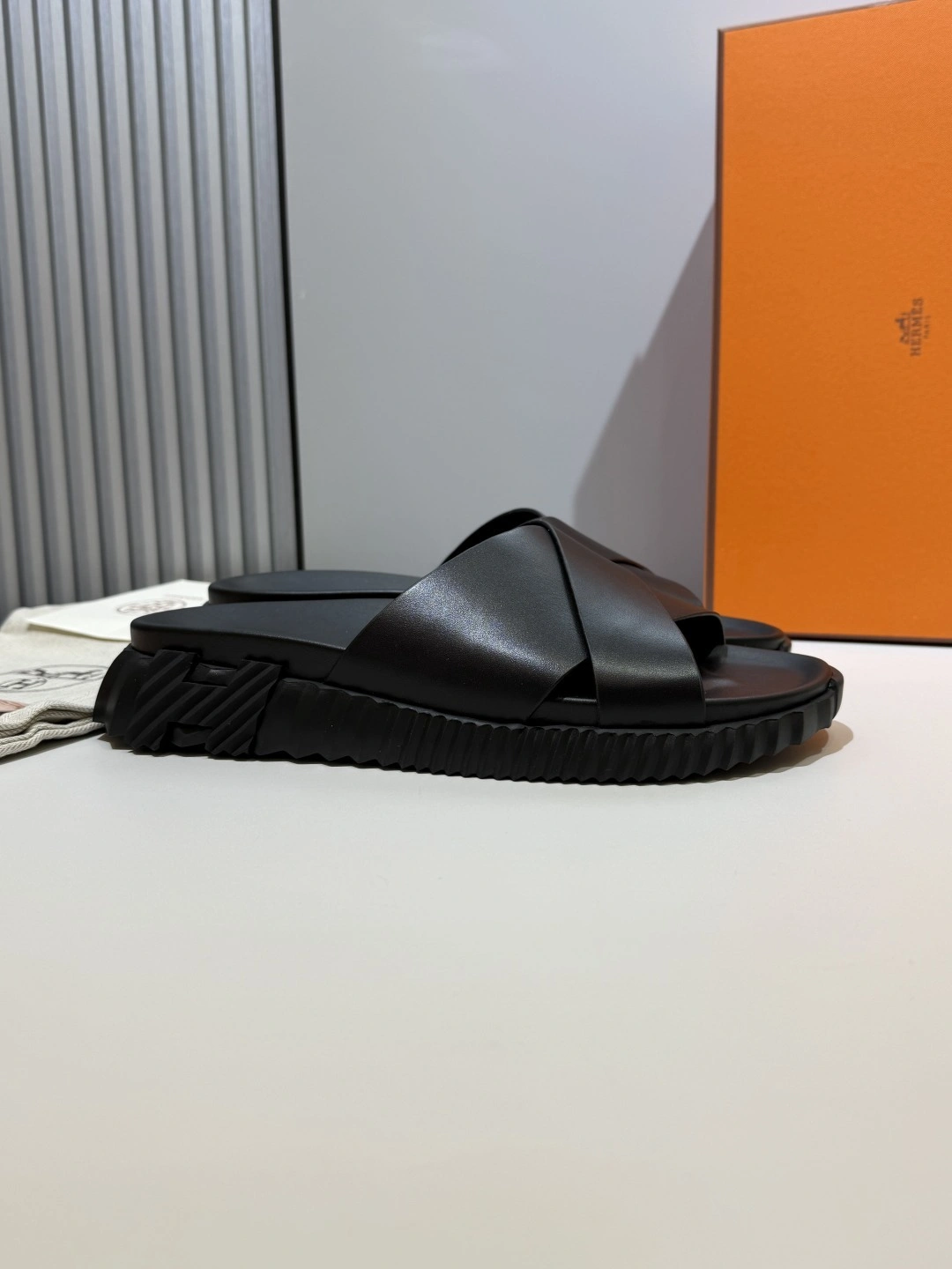OOBB-- H5r75s H241919Z H01 calfskin item:E-X430F0643
