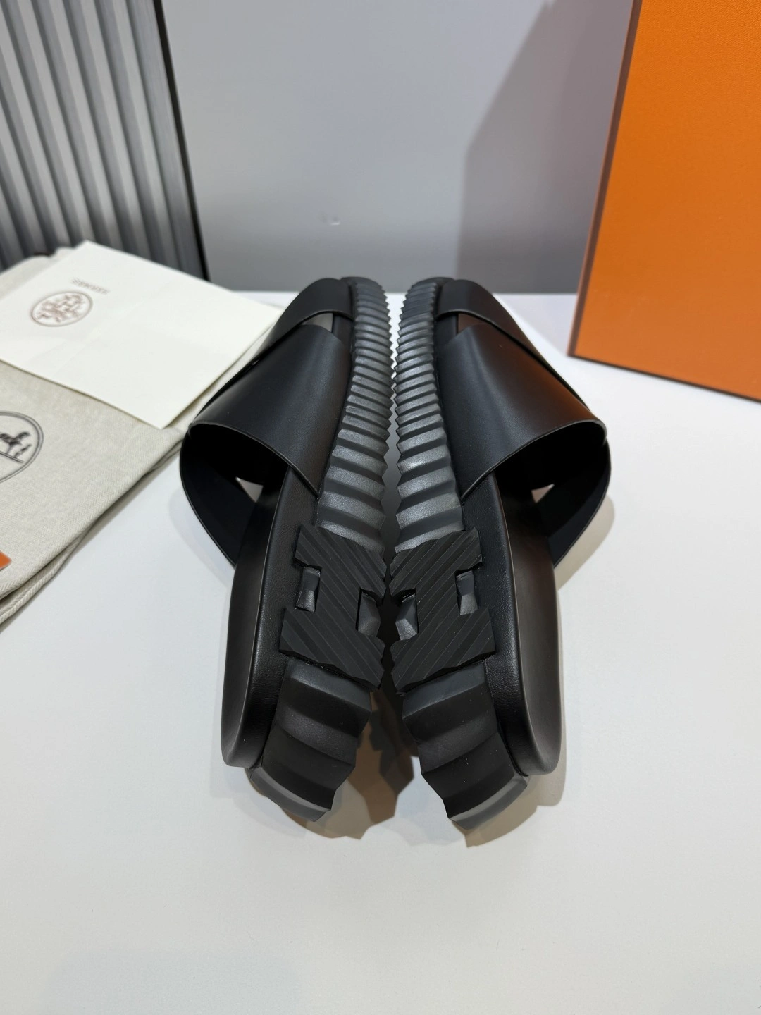 OOBB-- H5r75s H241919Z H01 calfskin item:E-X430F0643