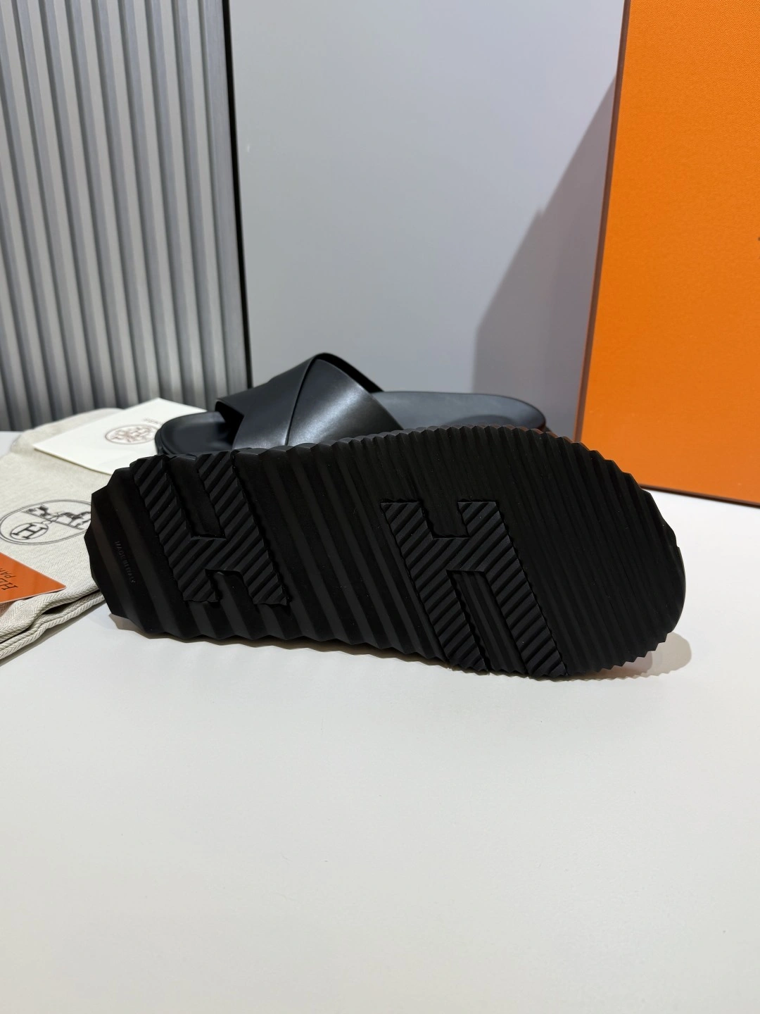 OOBB-- H5r75s H241919Z H01 calfskin item:E-X430F0643